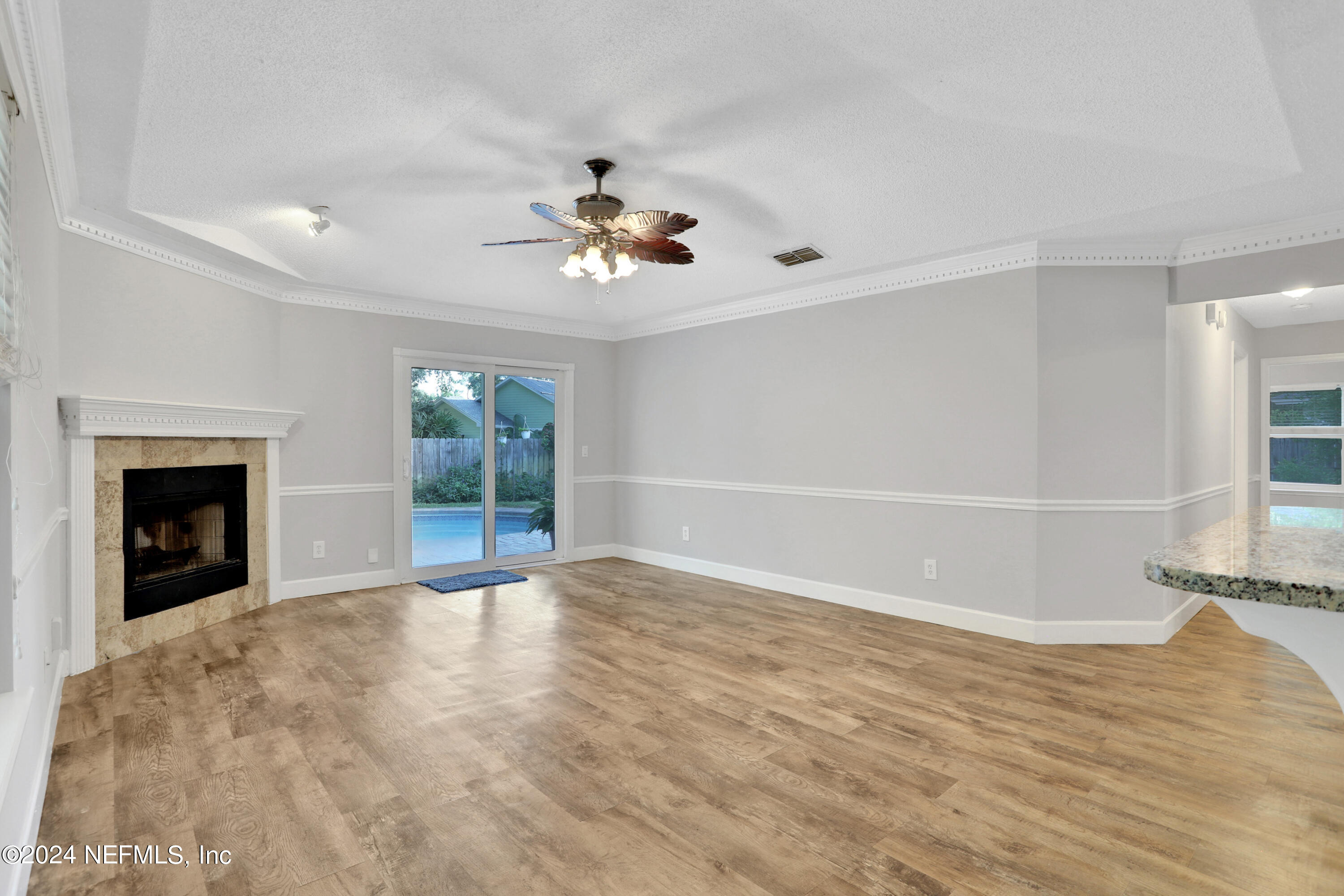 1229 ZEPHYR Way S