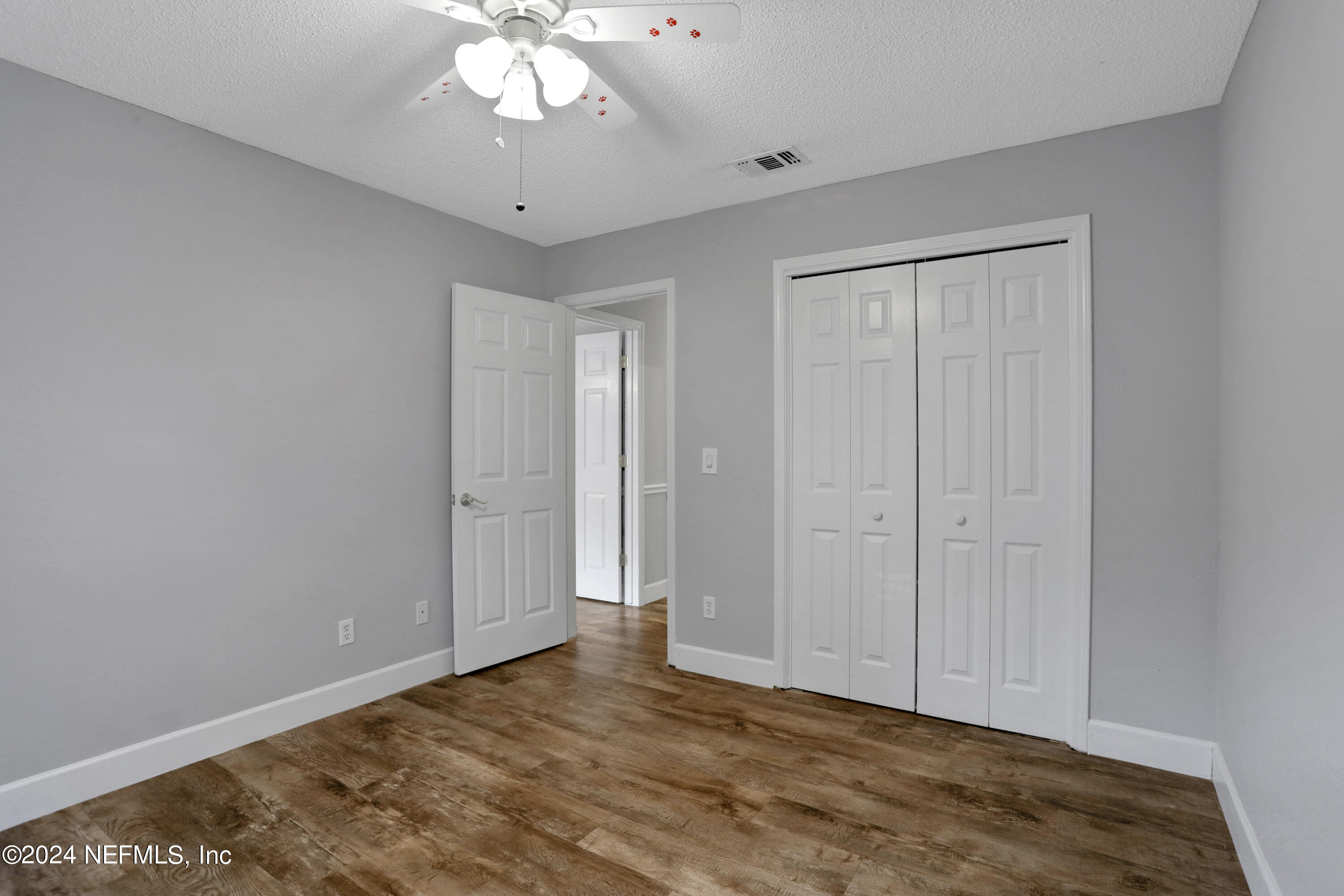 1229 ZEPHYR Way S