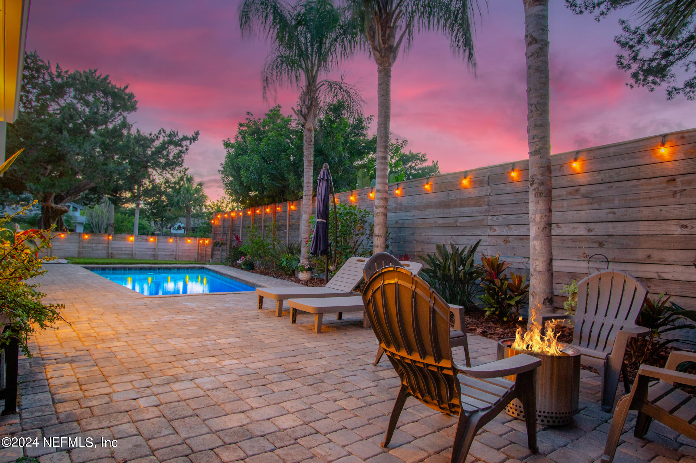 27 MONTRANO Avenue