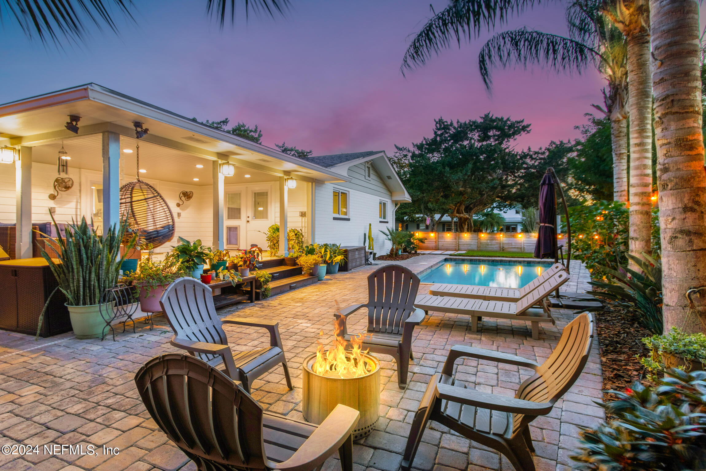 27 MONTRANO Avenue