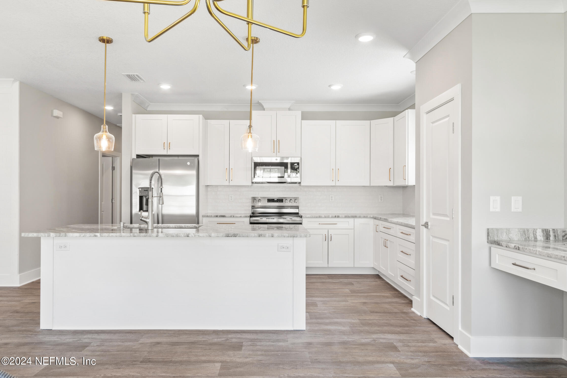 6779 MAGNOLIA Lane