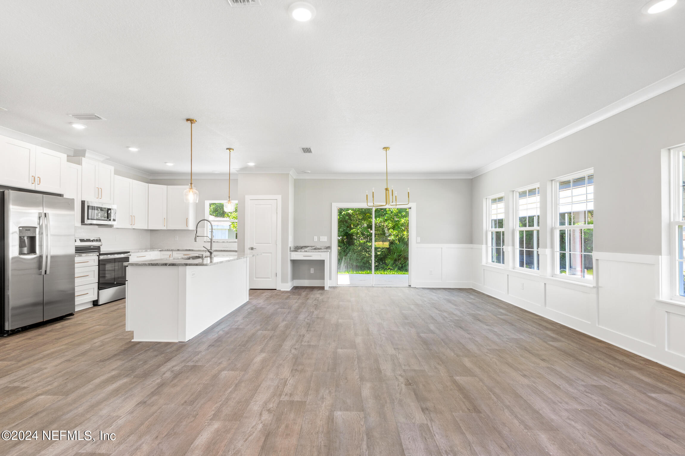 6779 MAGNOLIA Lane