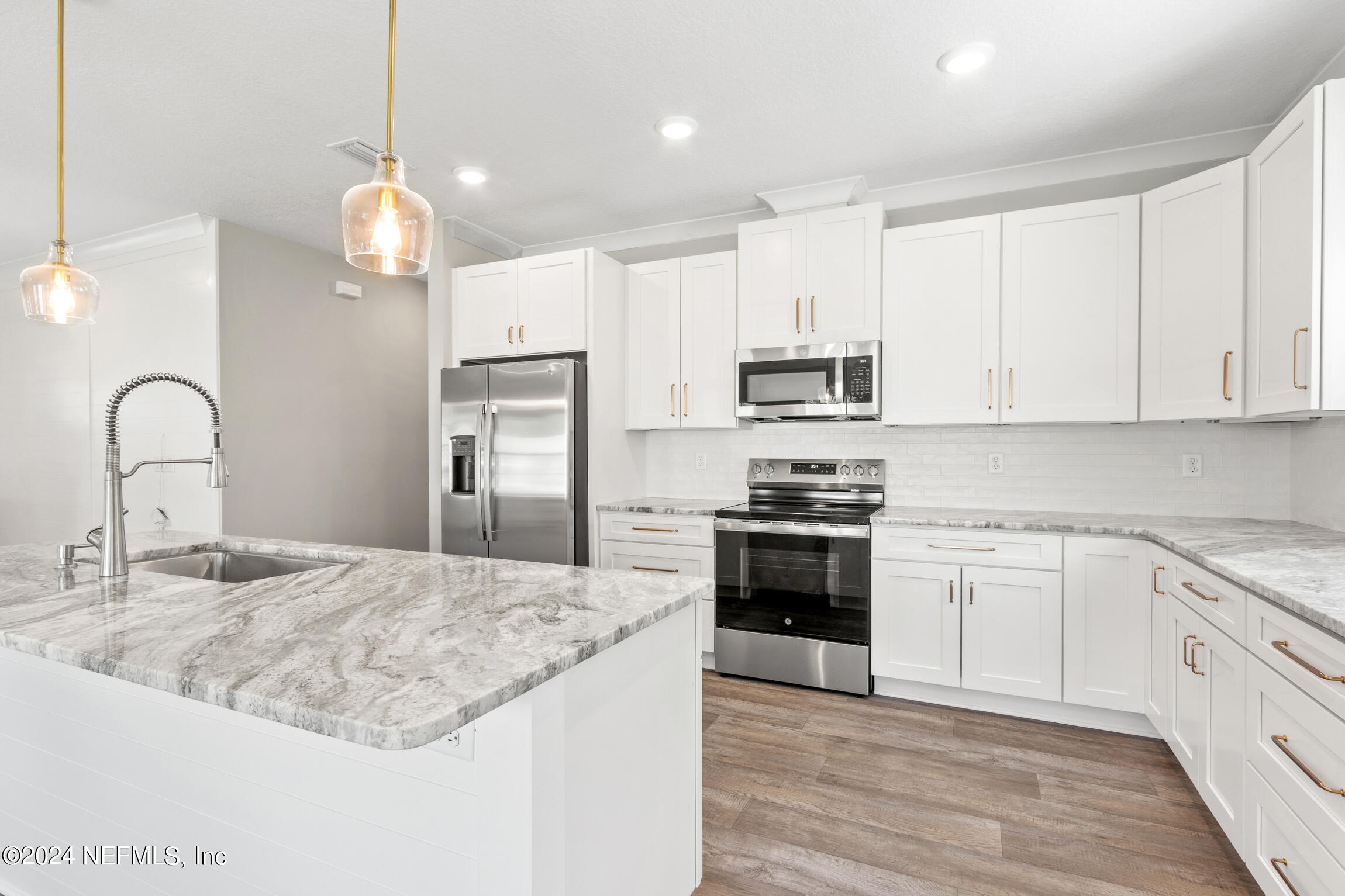 6779 MAGNOLIA Lane