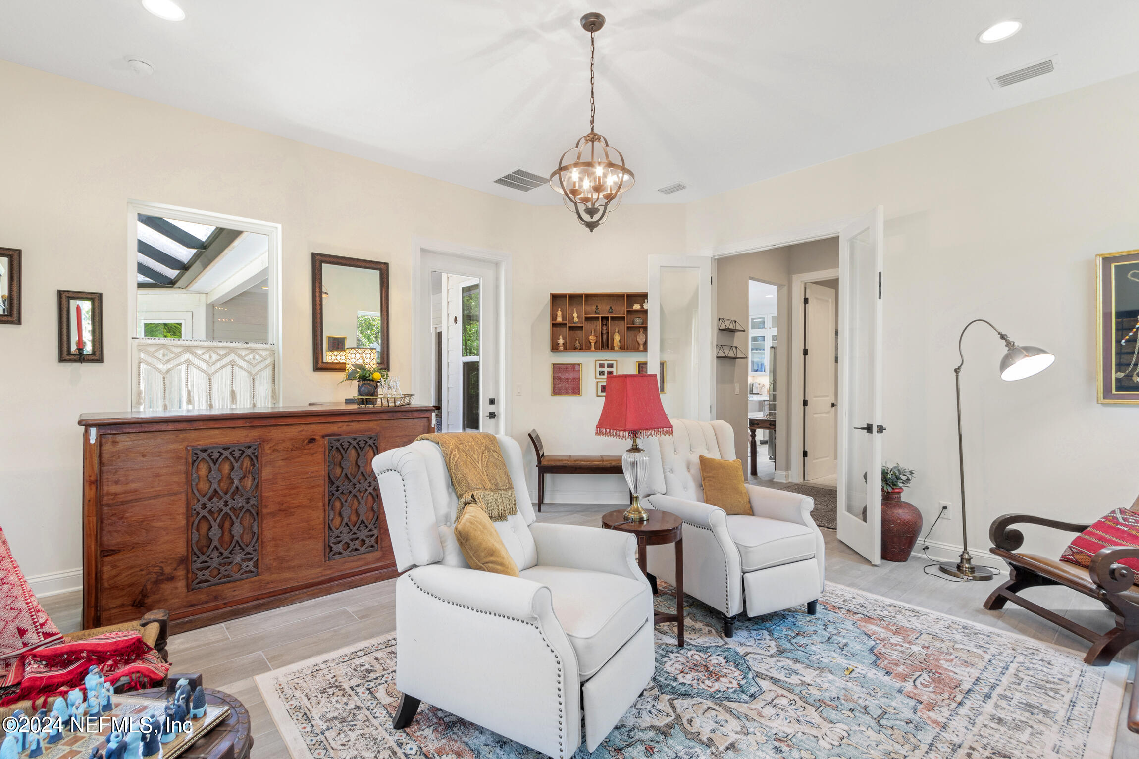 595 PESCADO Drive