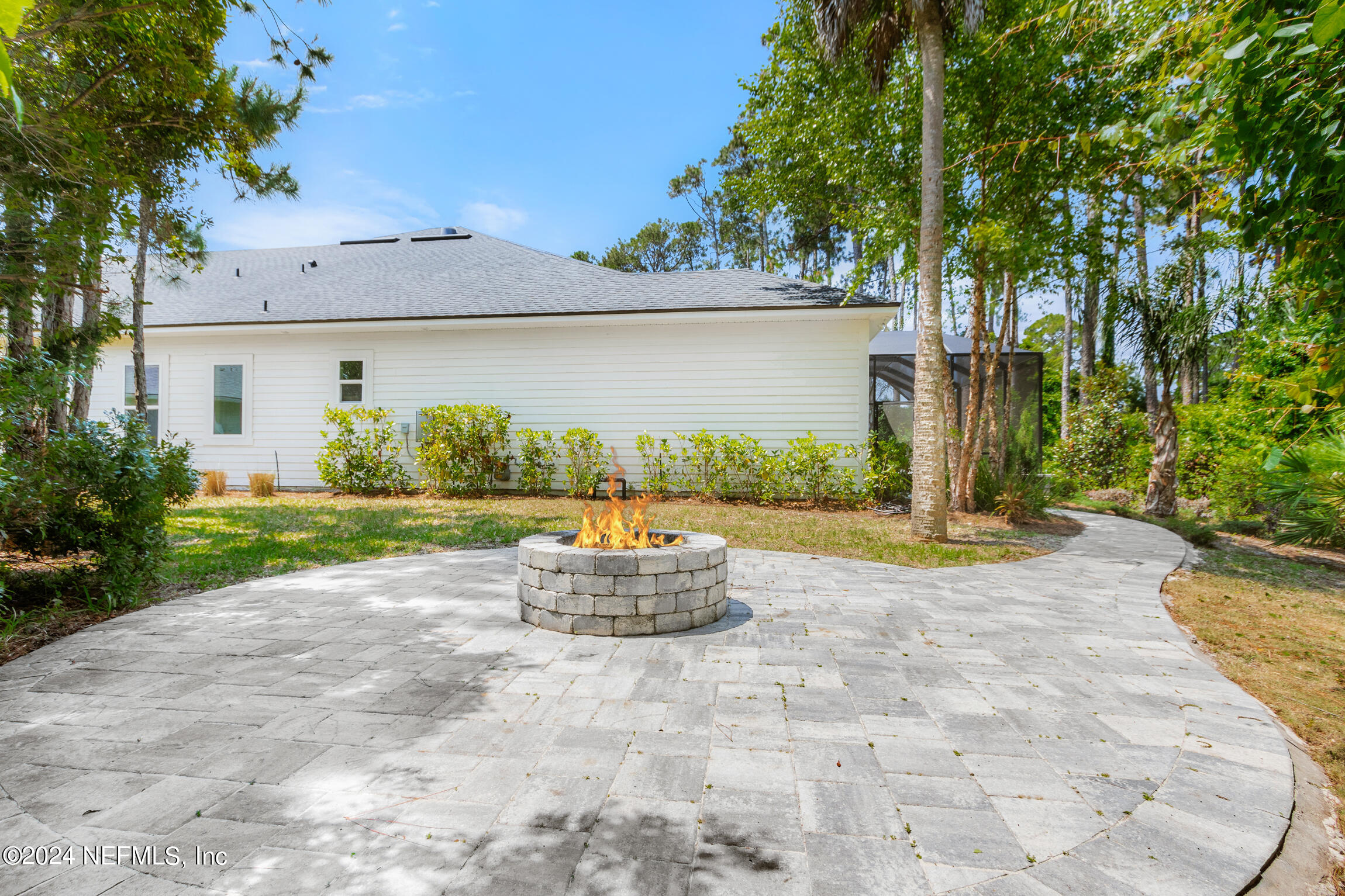 595 PESCADO Drive