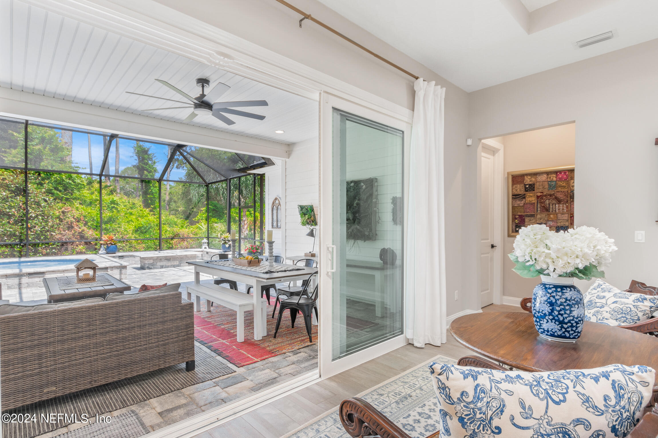 595 PESCADO Drive