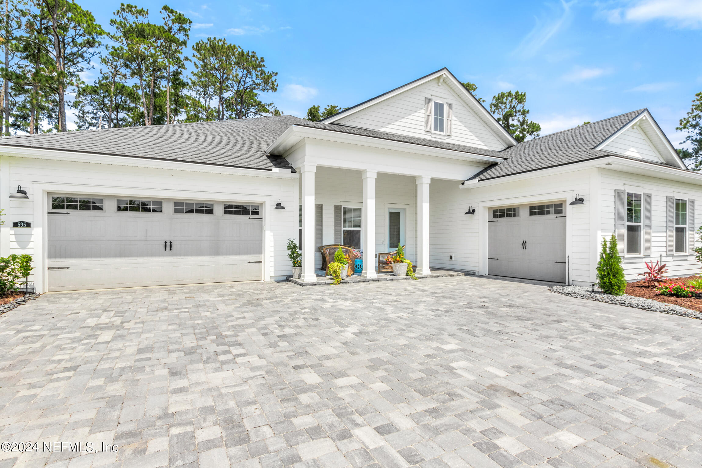 595 PESCADO Drive