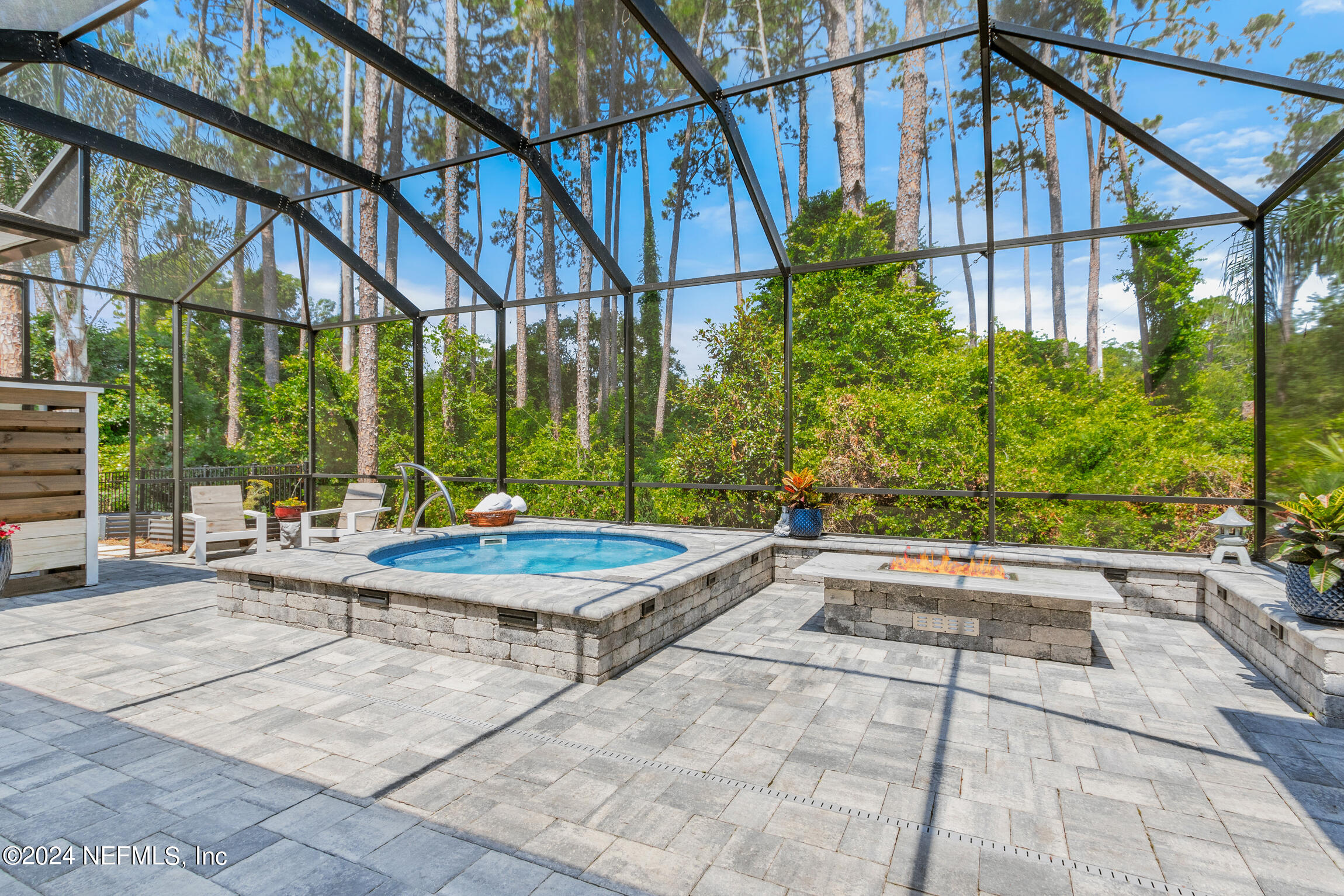 595 PESCADO Drive