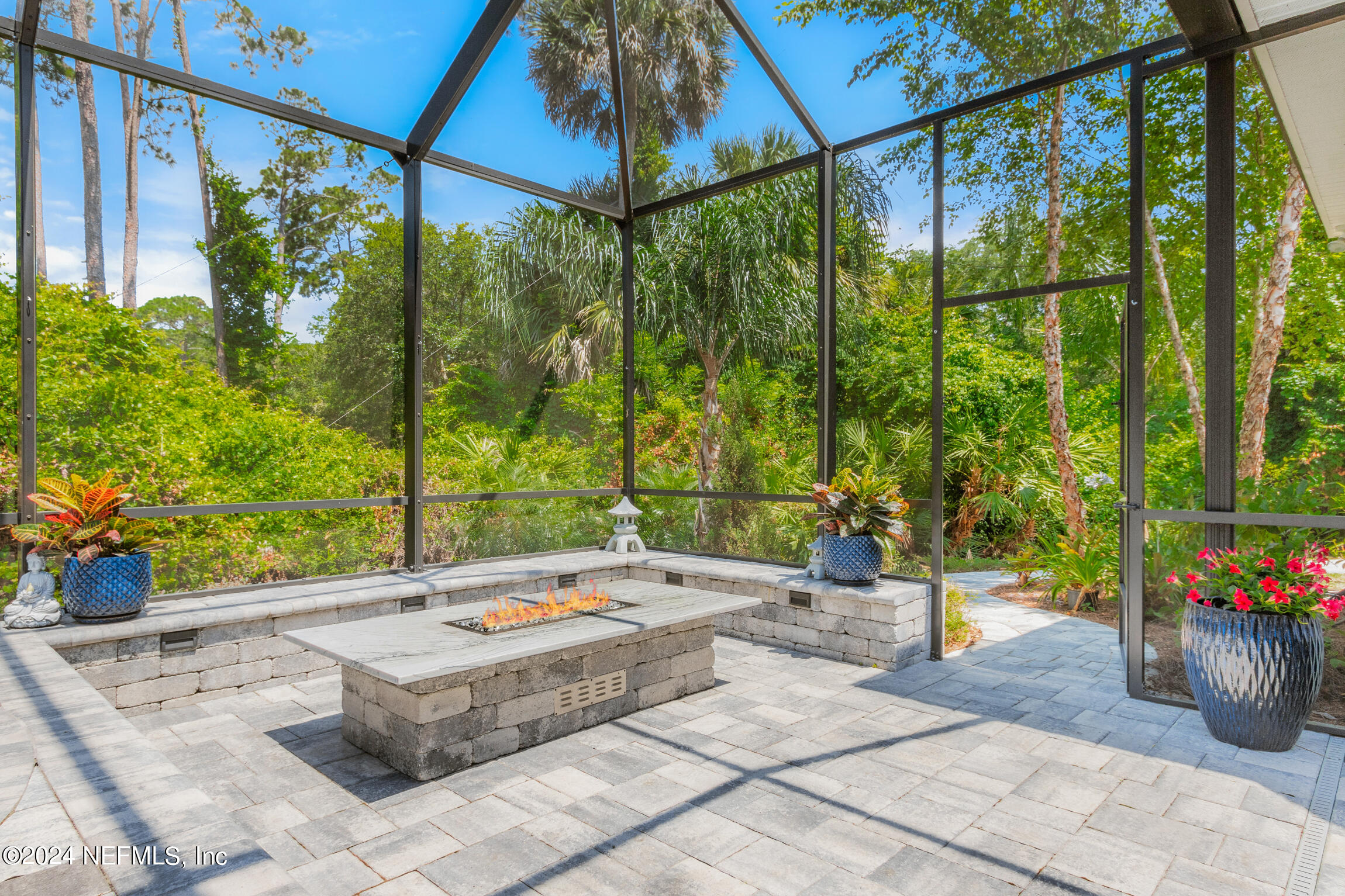 595 PESCADO Drive