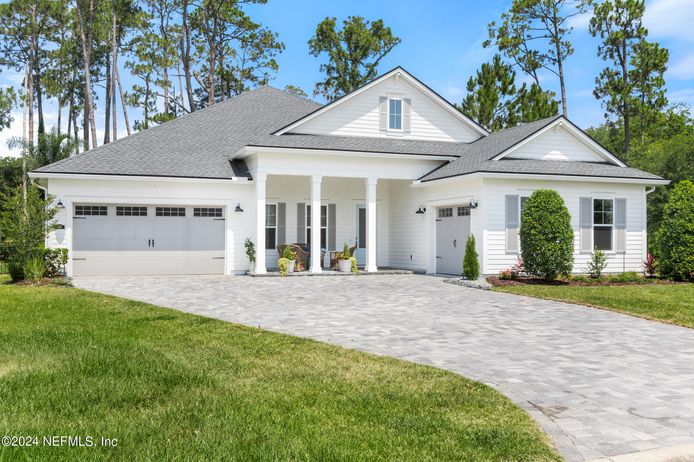 595 PESCADO Drive