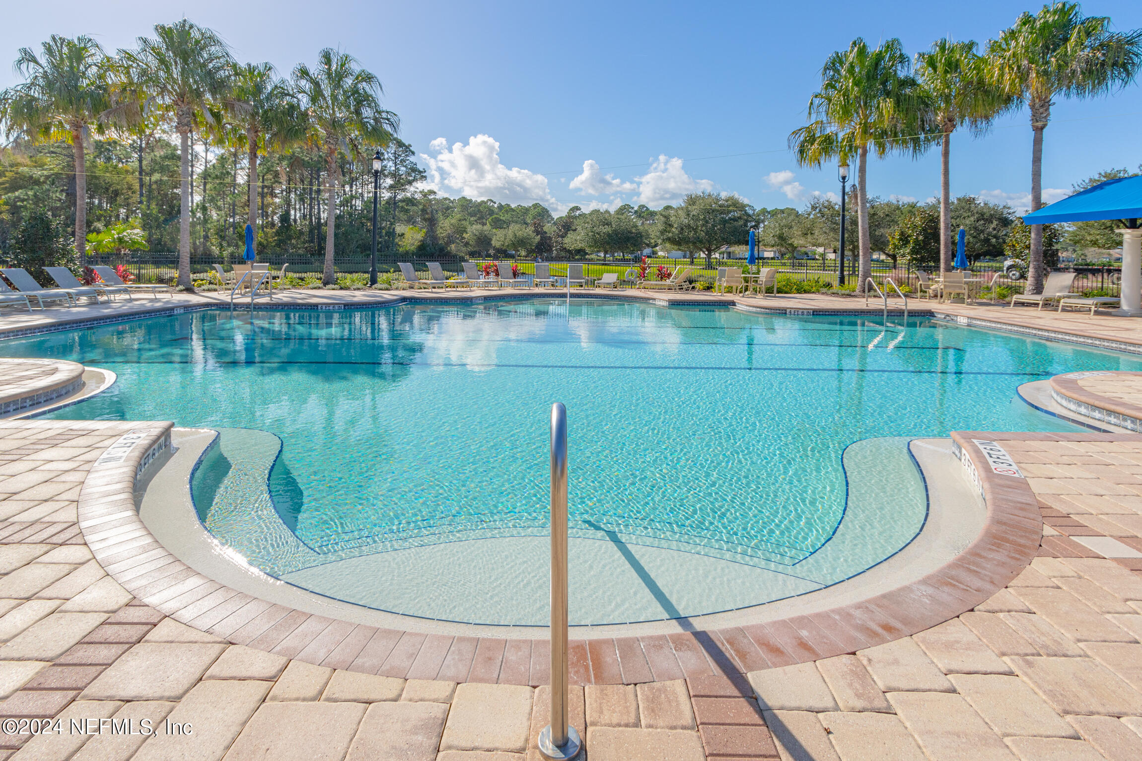 595 PESCADO Drive