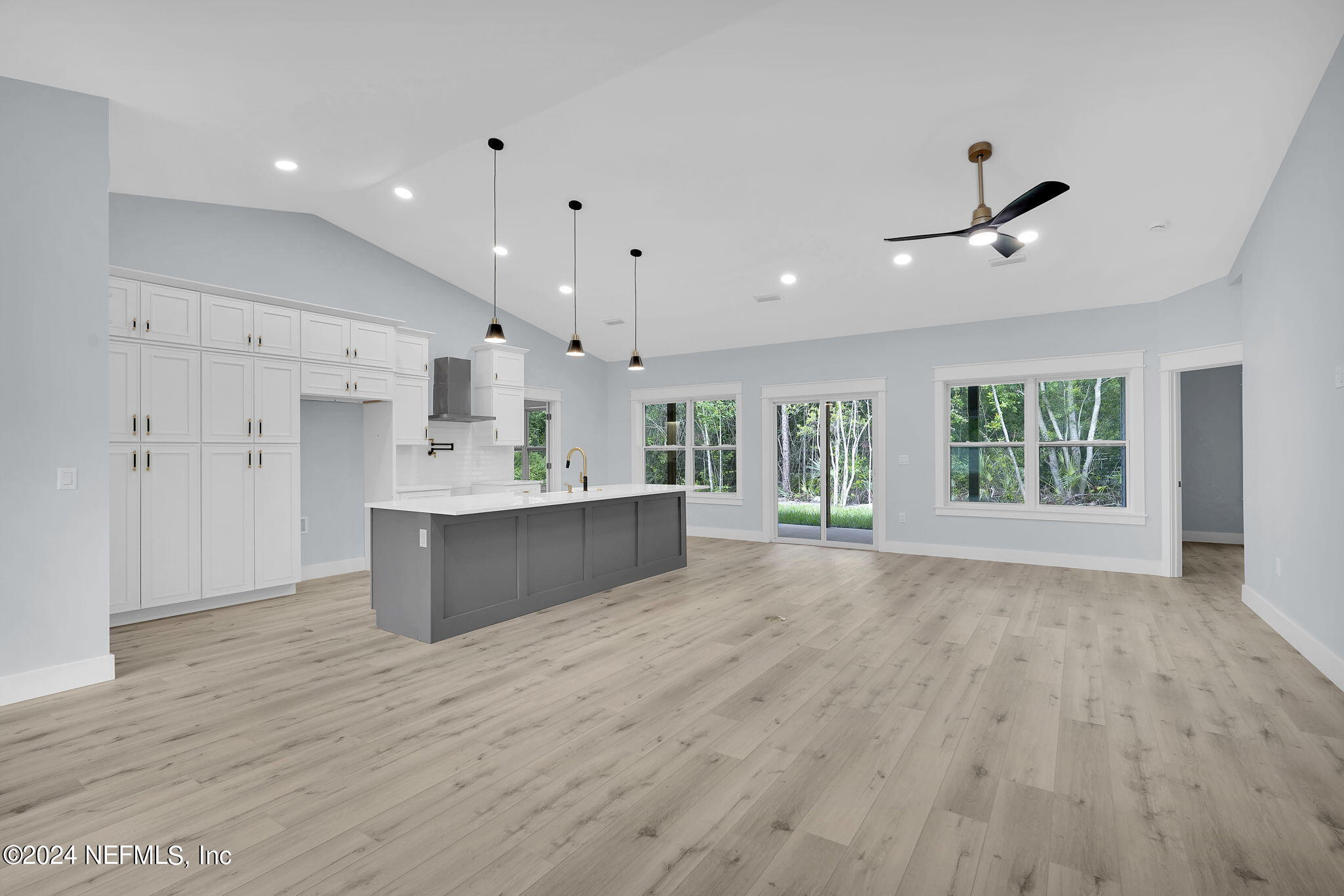127 N PRAIRIE LAKES Drive