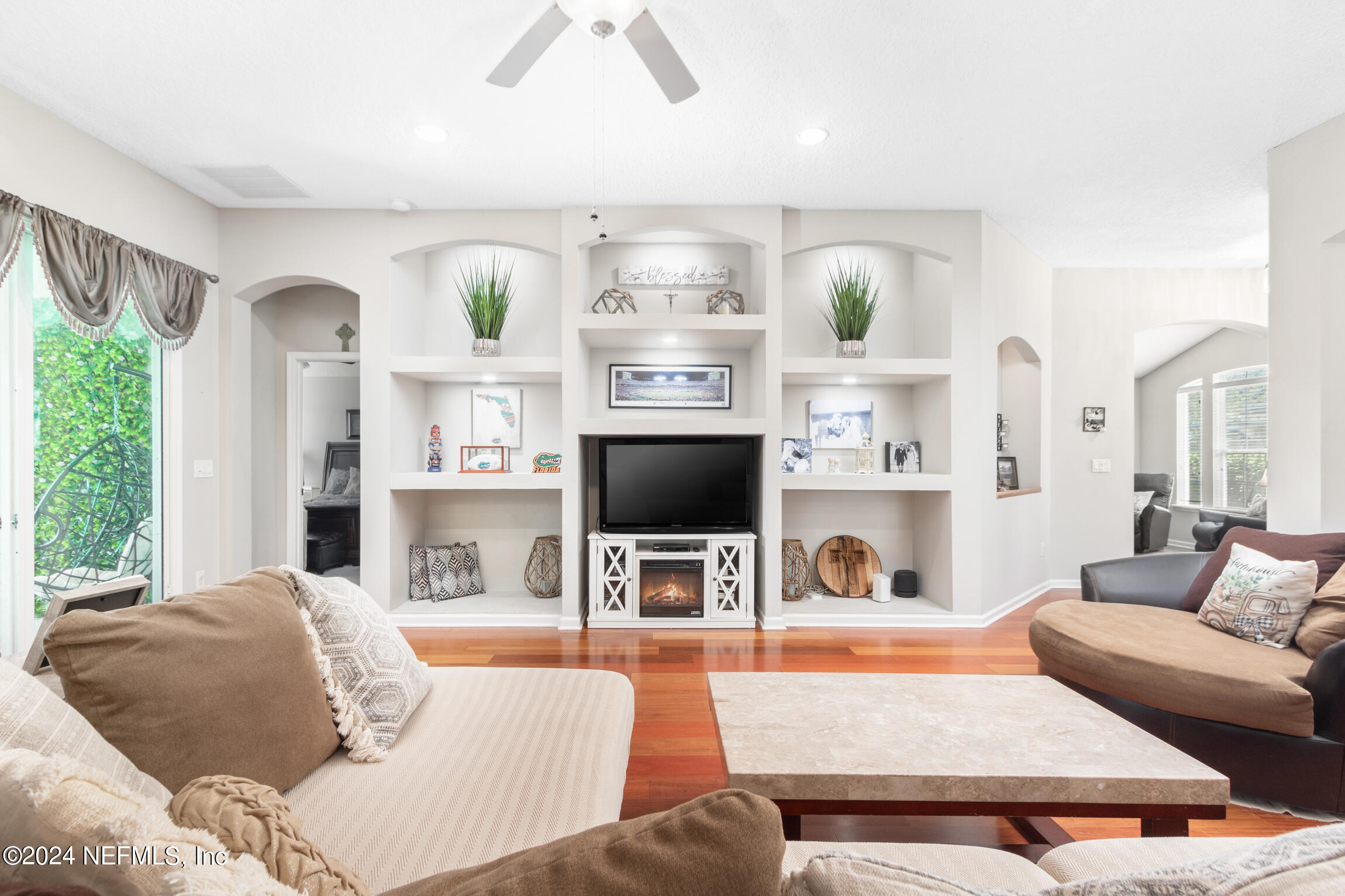 6091 GREEN POND Drive