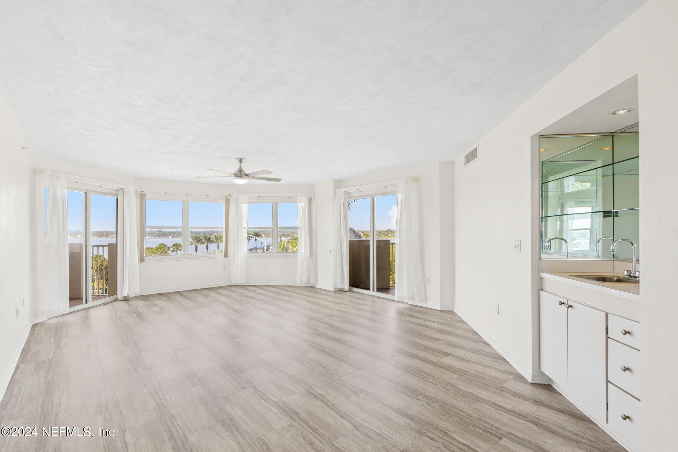1 JOHN ANDERSON Drive, 503