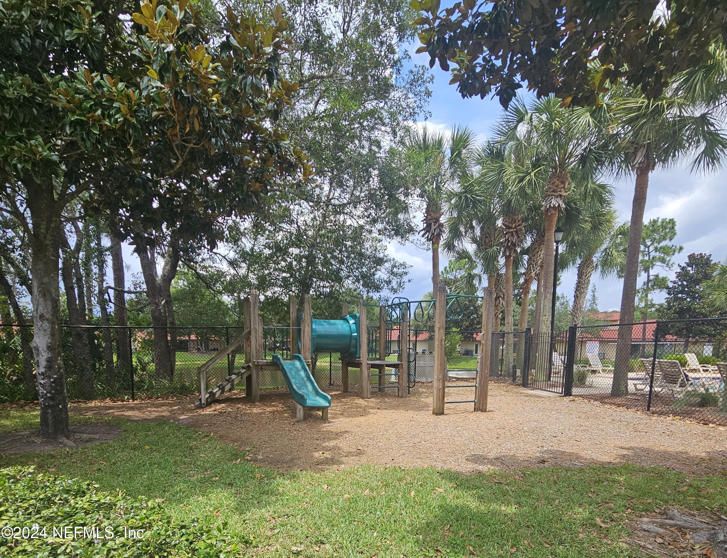 625 BRIAR WAY Lane, St. Johns