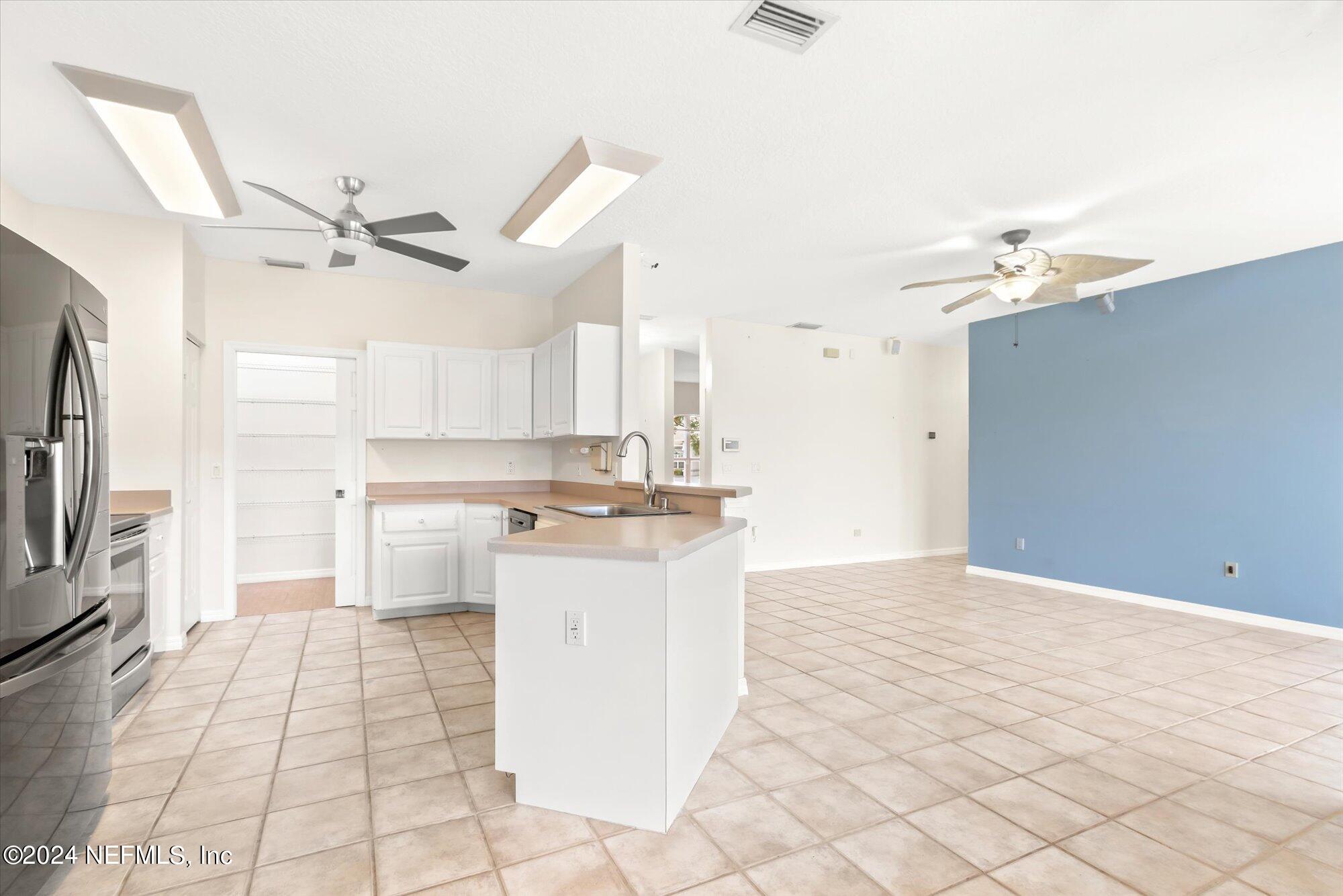 14 CRANDELL Court