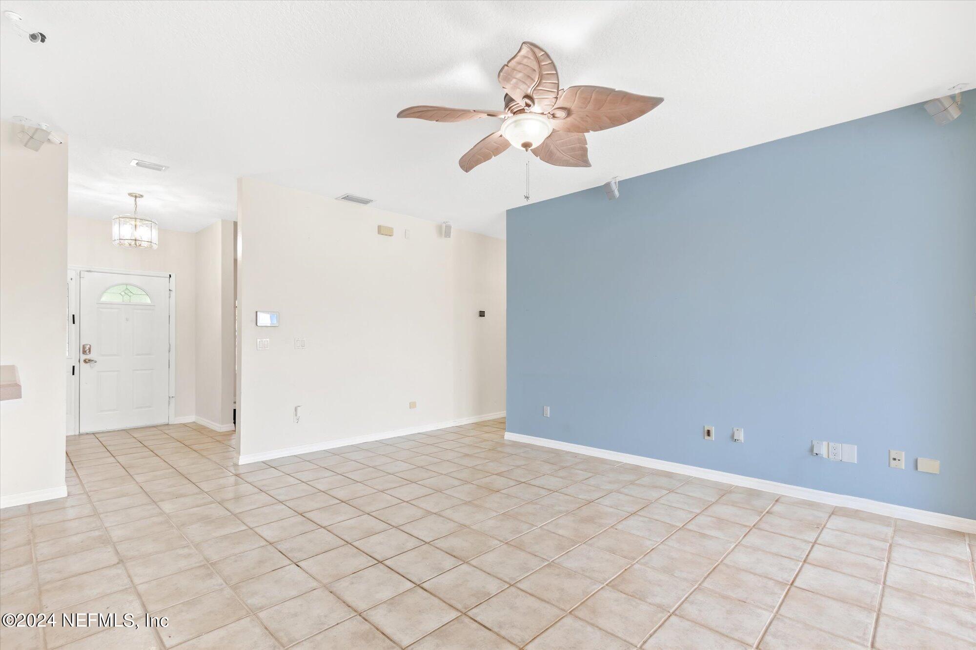 14 CRANDELL Court