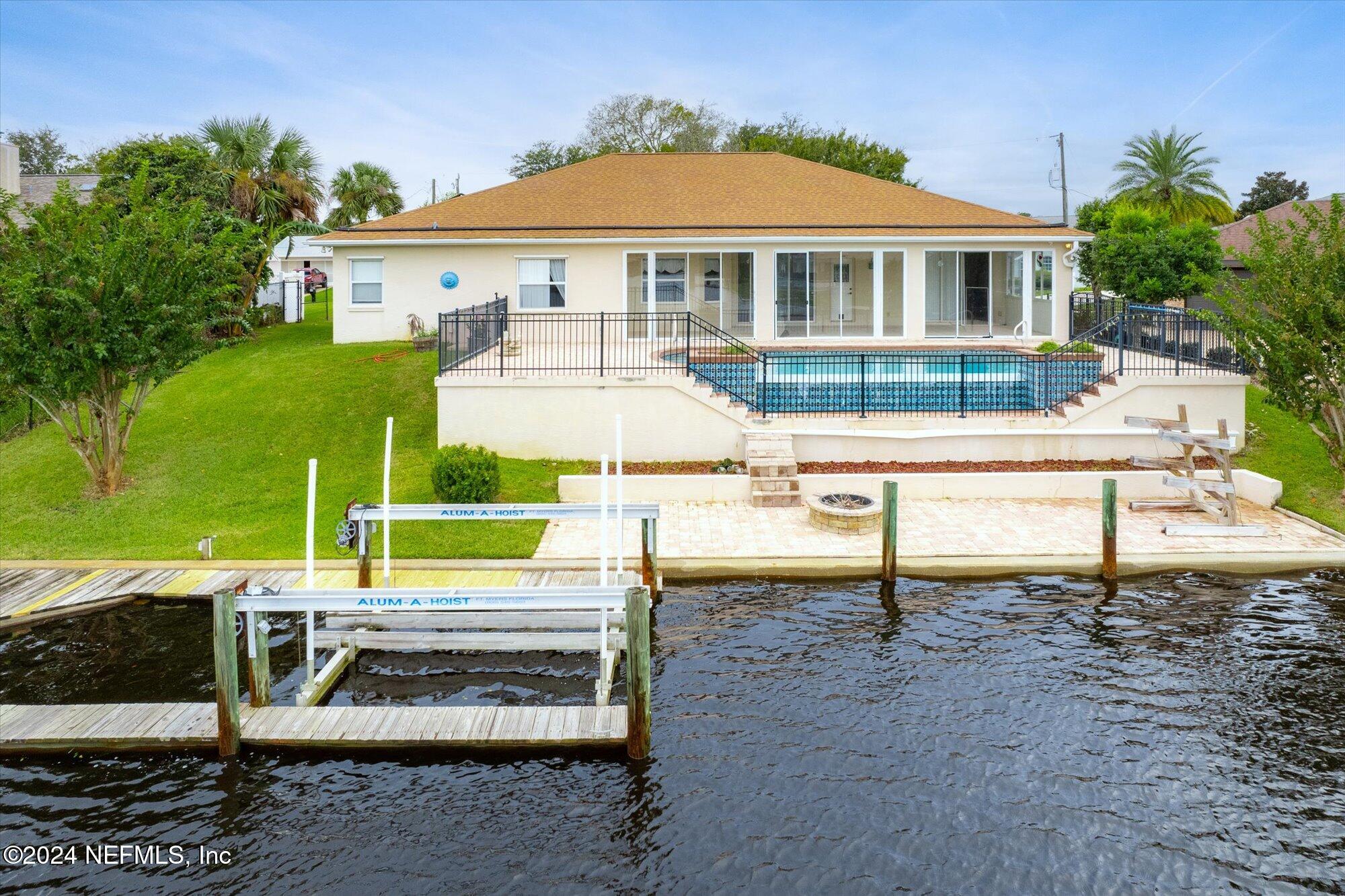 14 CRANDELL Court
