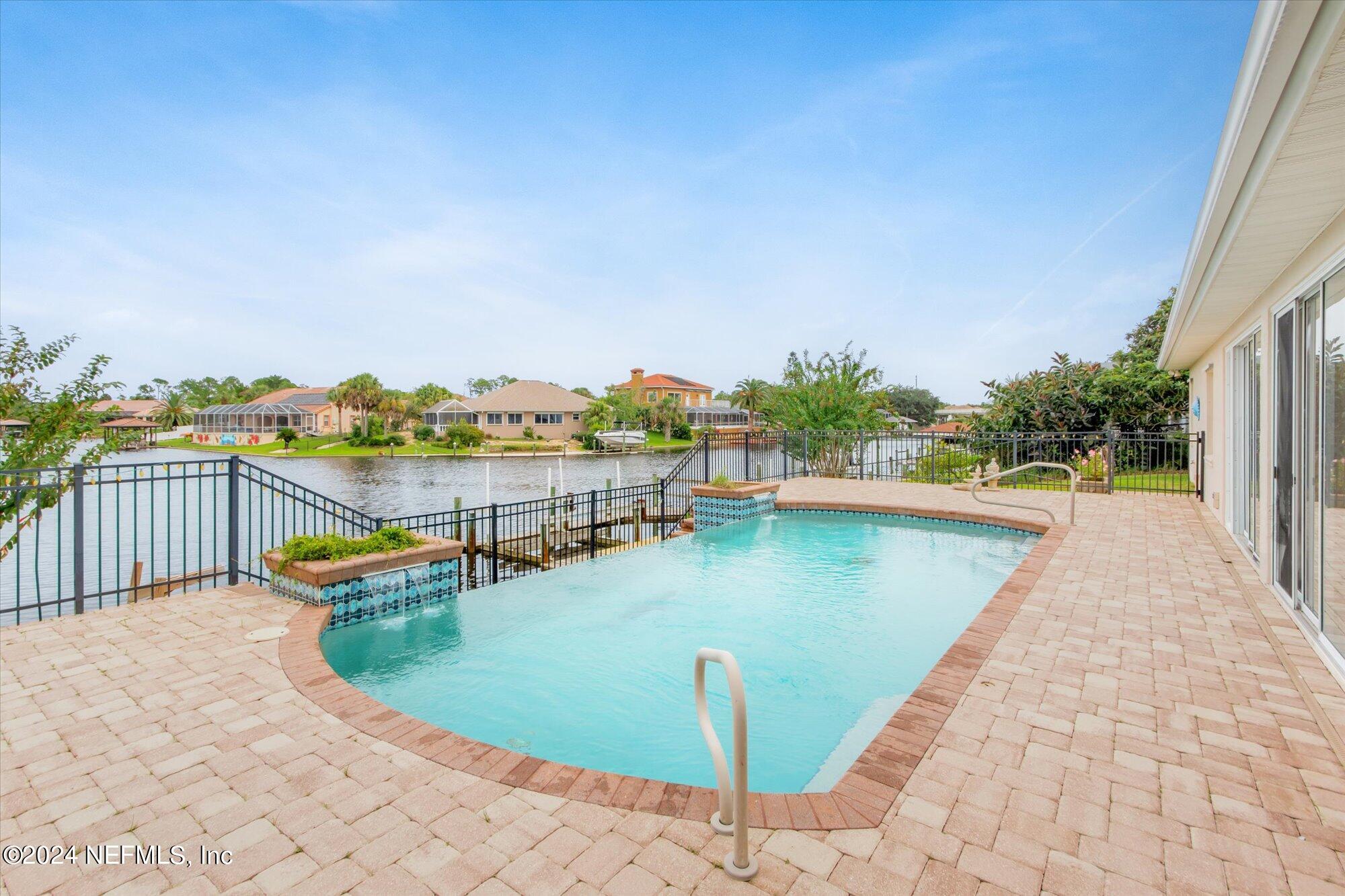 14 CRANDELL Court