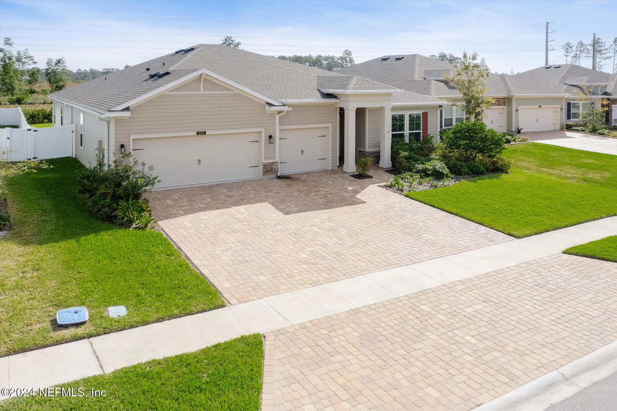 297 DIAMONDBACK Avenue