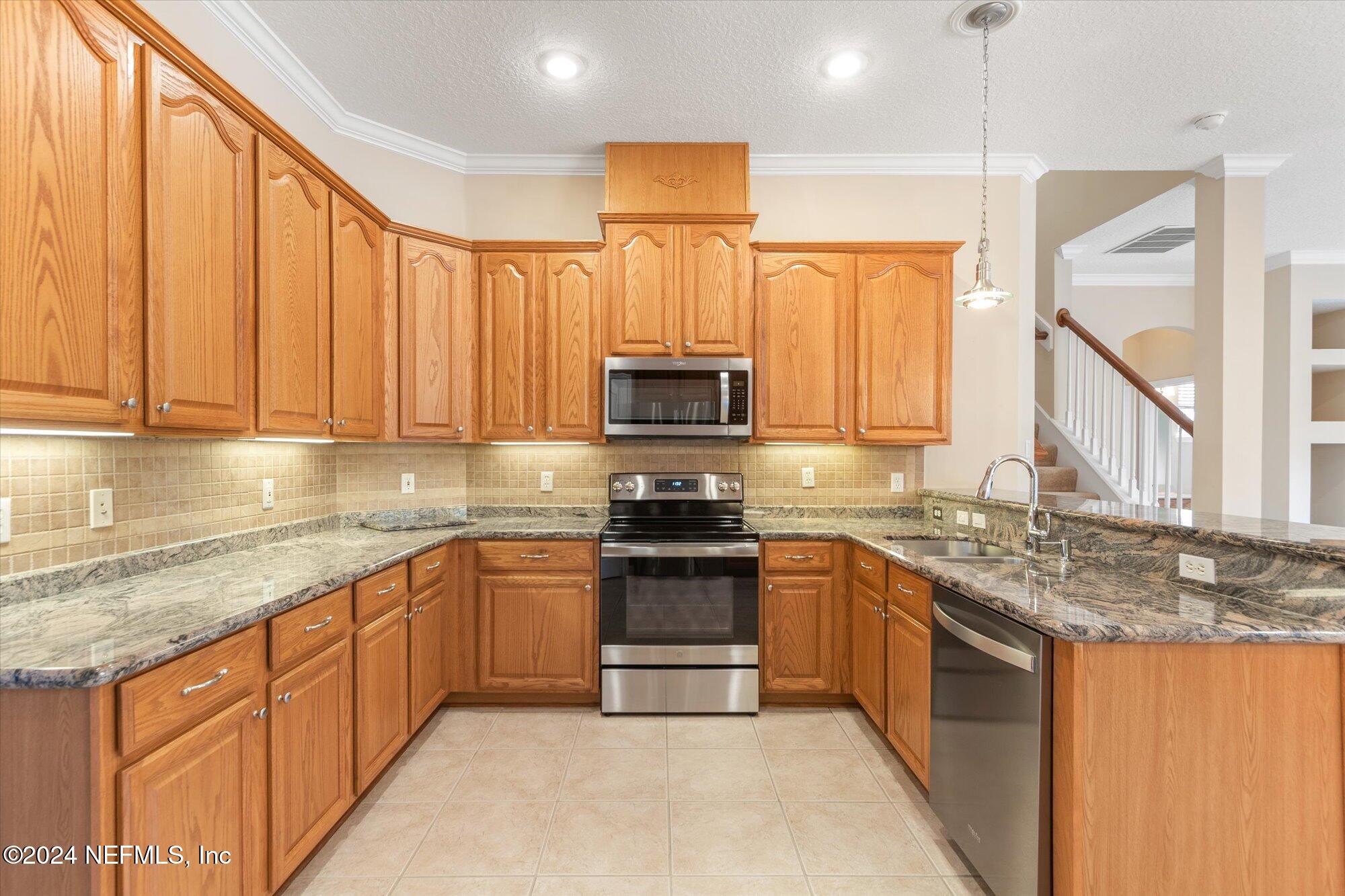 1837 W COBBLESTONE Lane