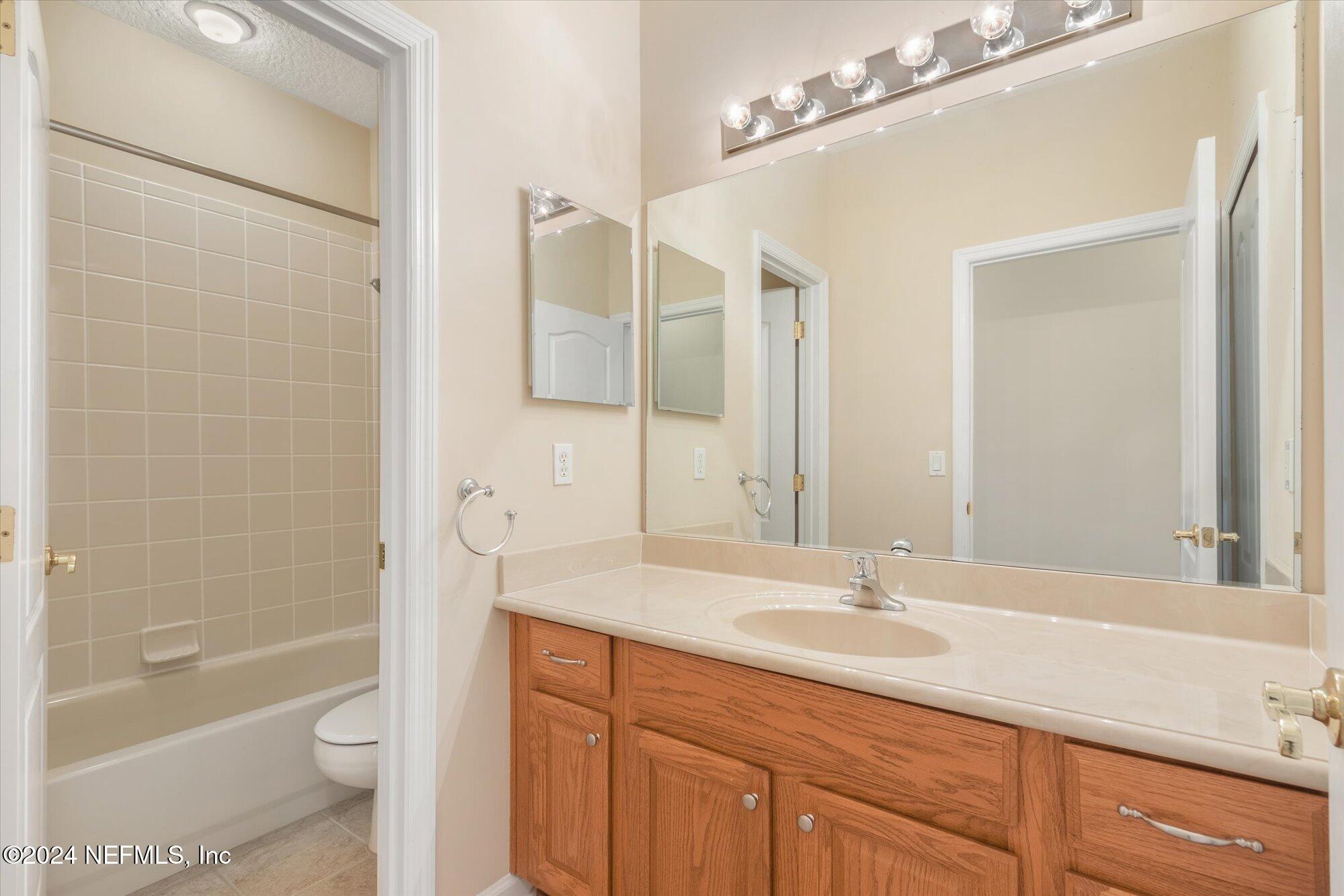 1837 W COBBLESTONE Lane