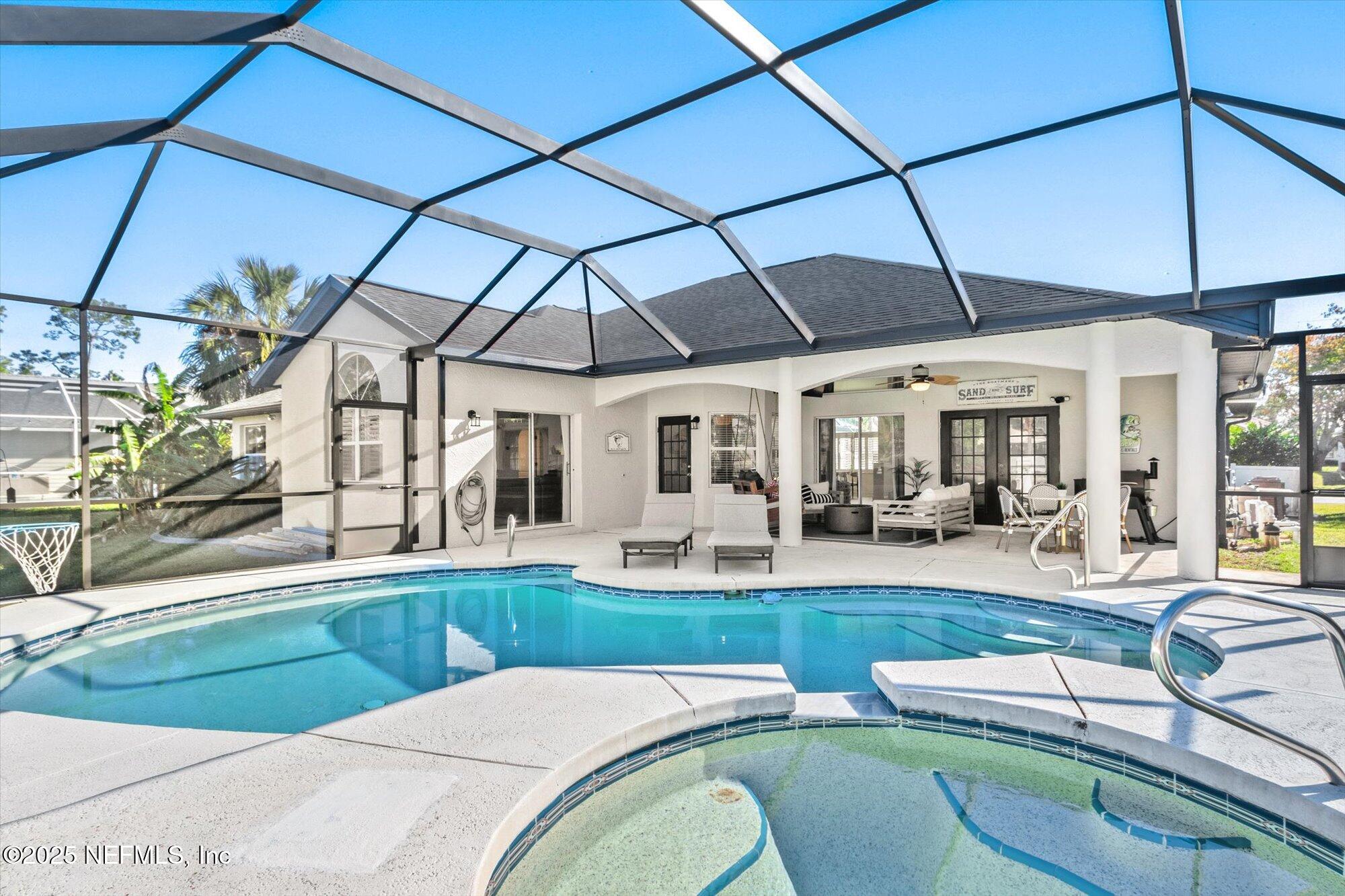 4 COLLIER Court