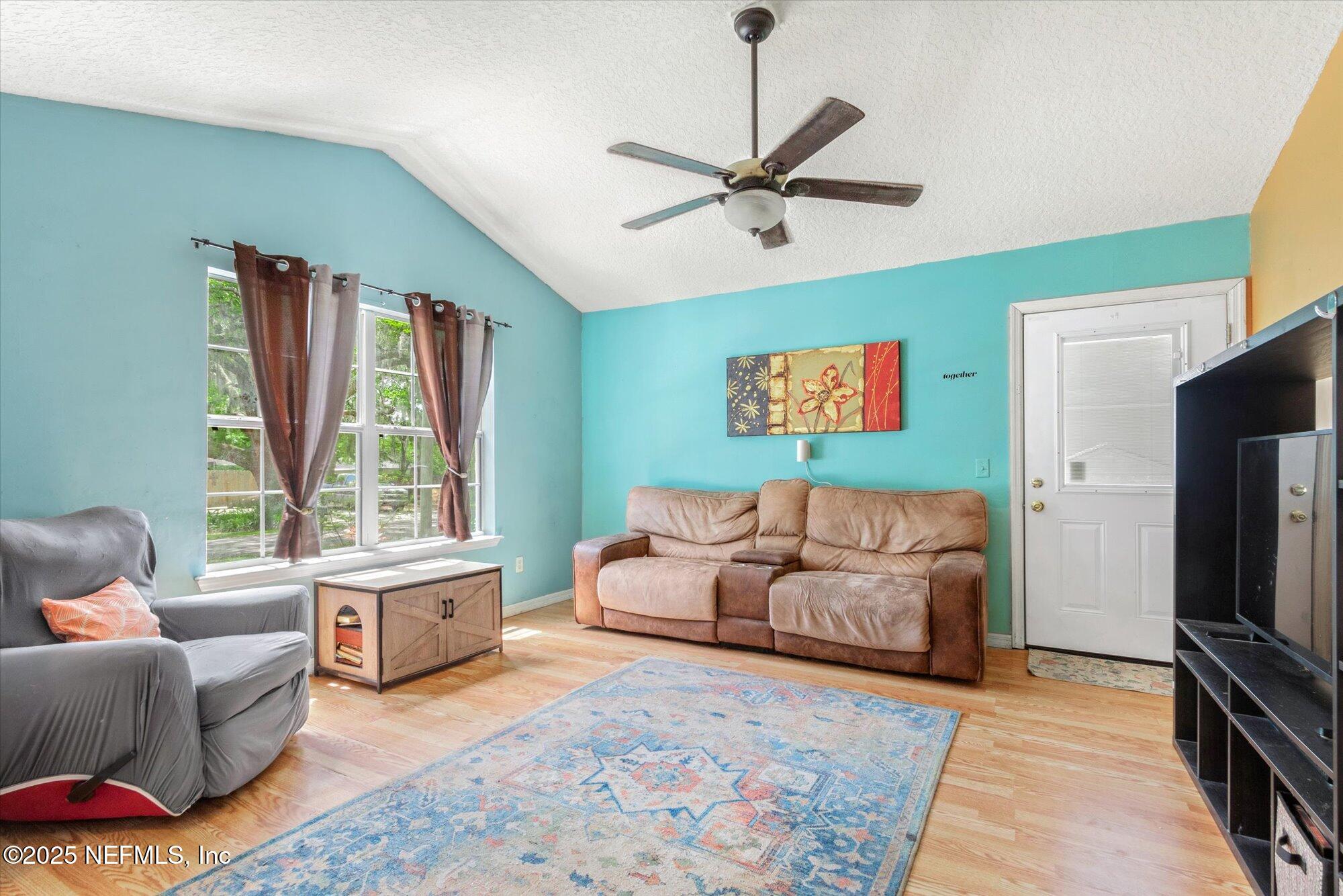 3372 9TH Street