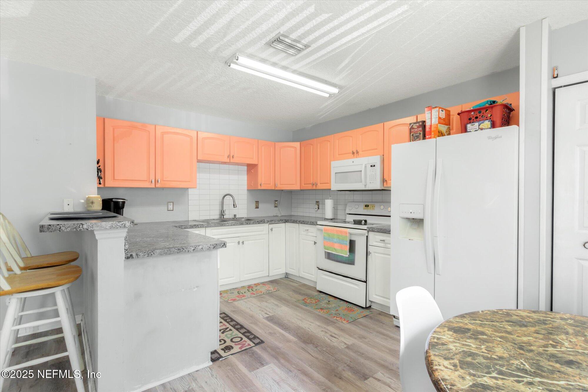 3372 9TH Street