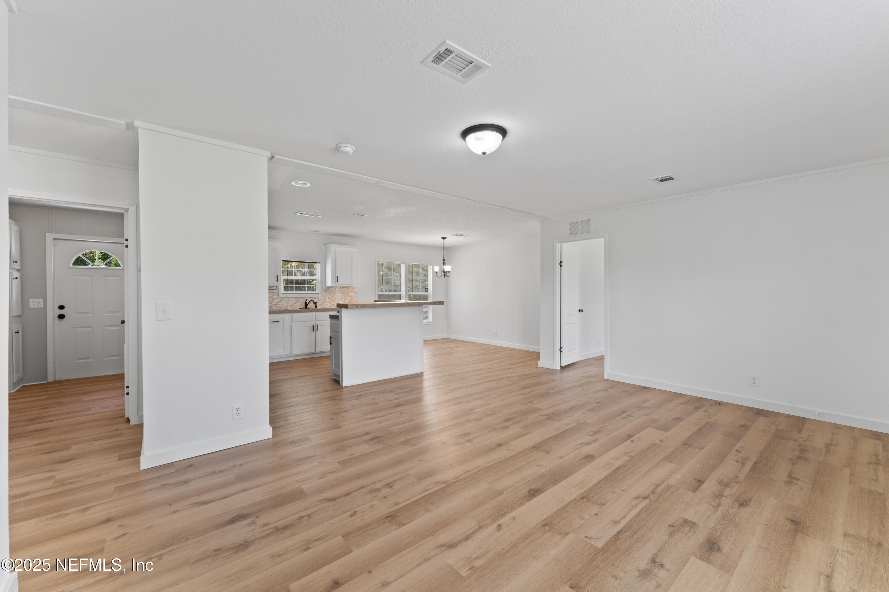 145 E MCCORMICK Road