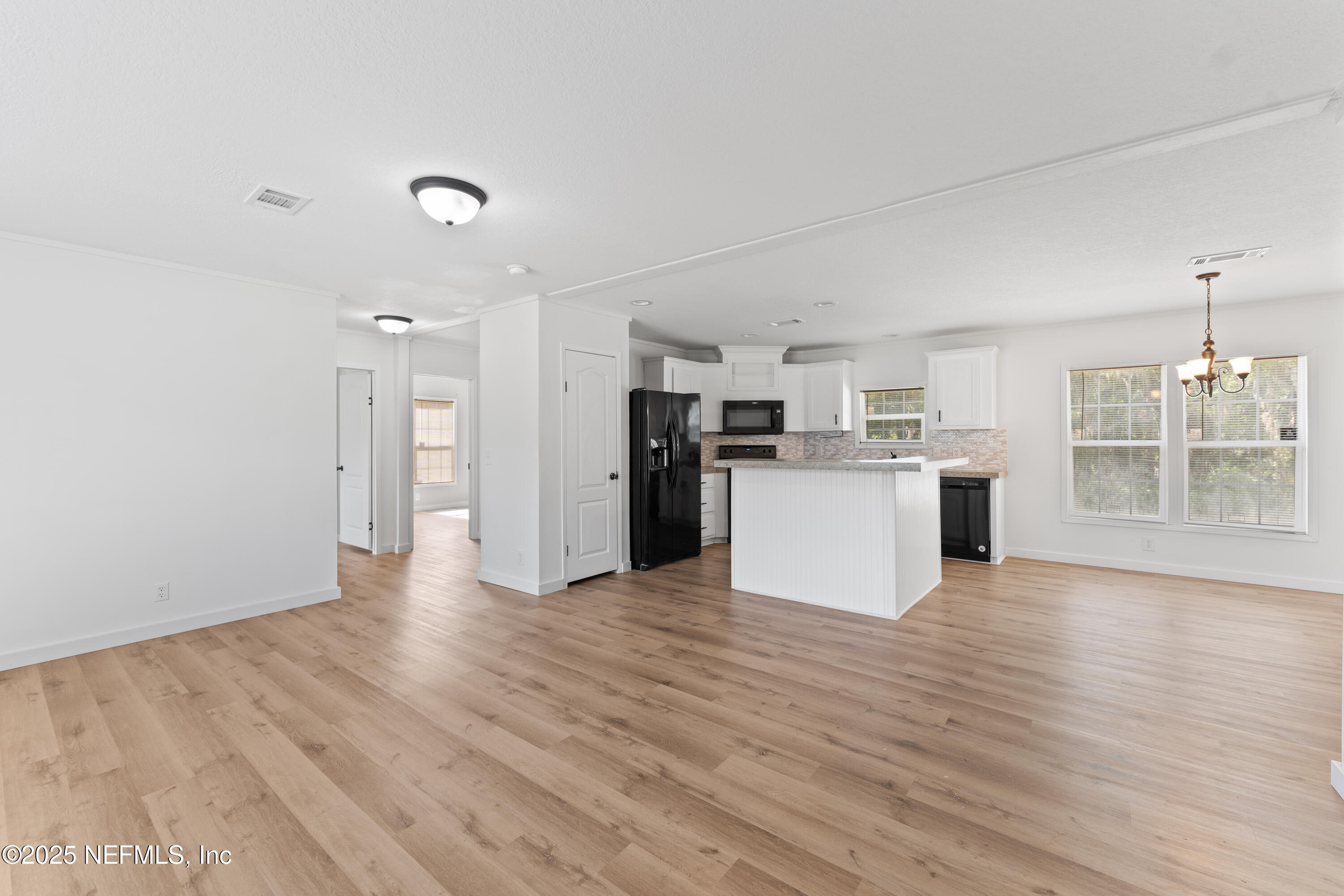 145 E MCCORMICK Road