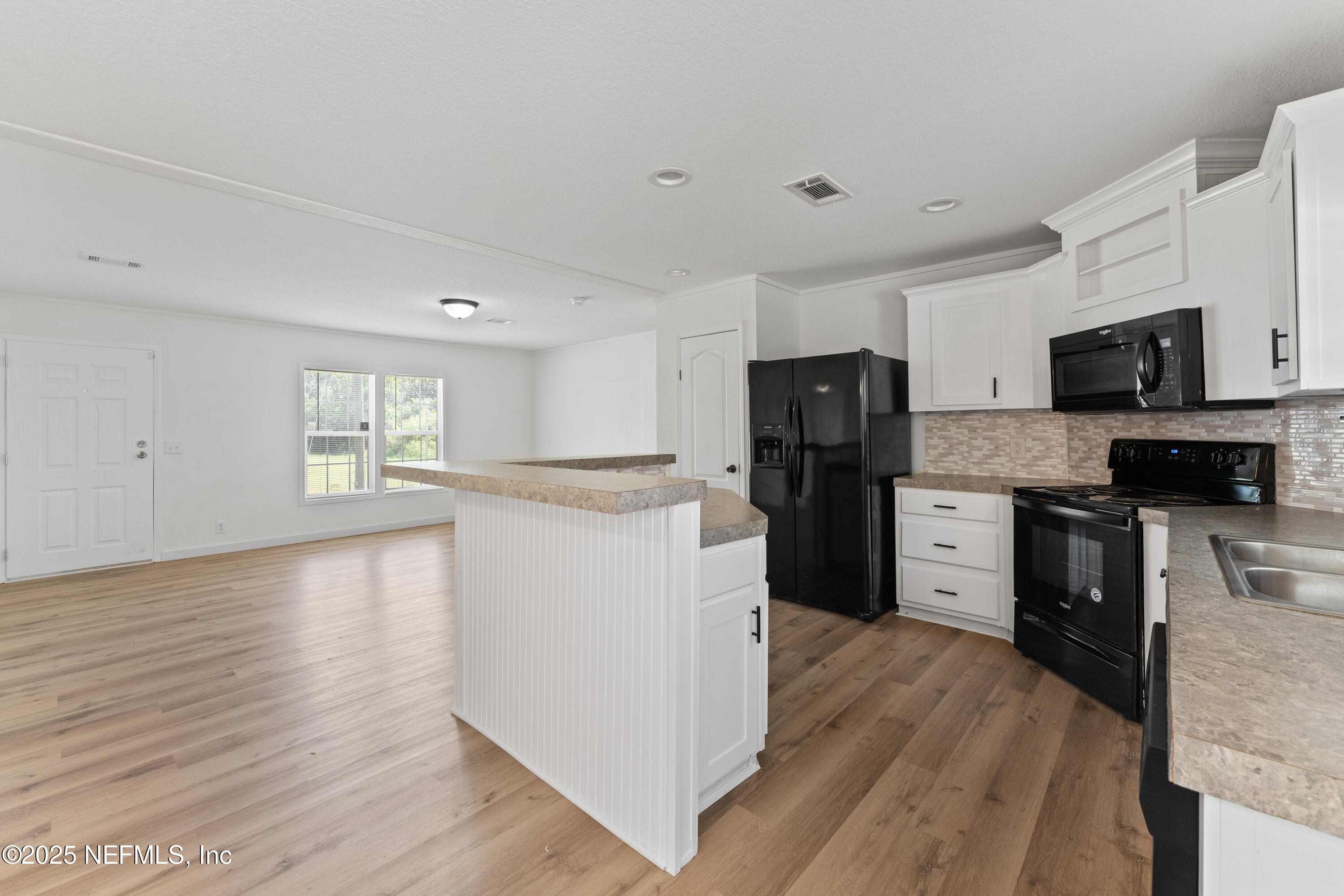 145 E MCCORMICK Road