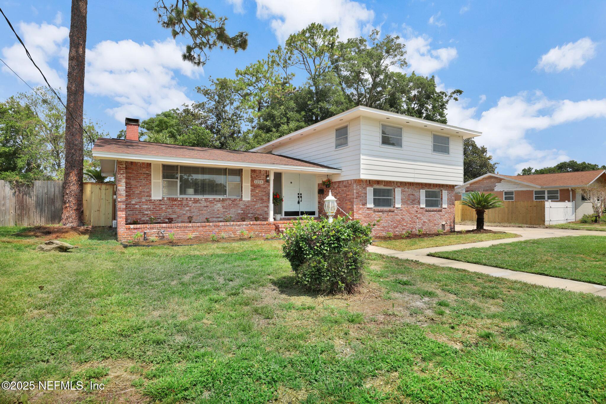 1224 MONTEVIDEO Road