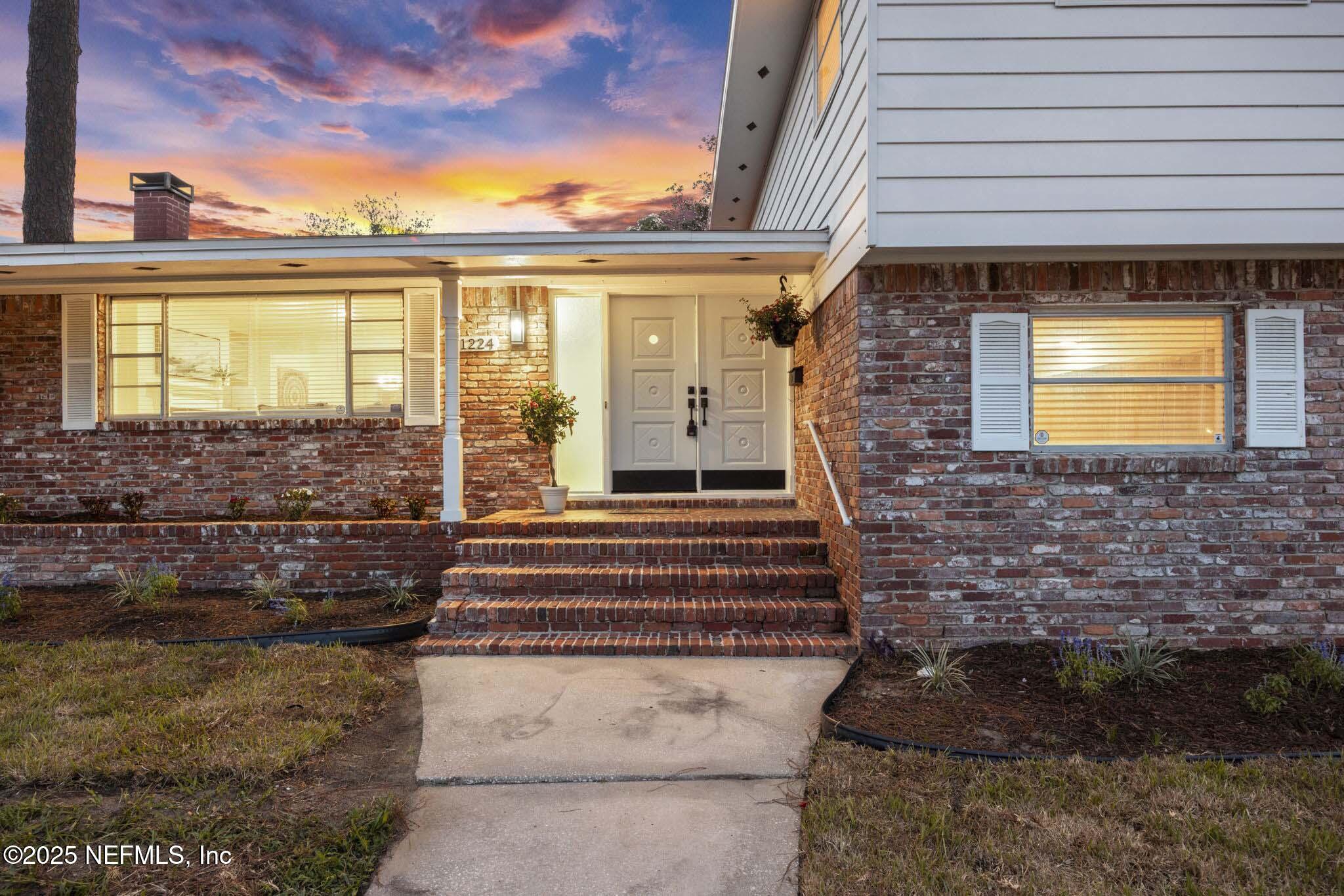 1224 MONTEVIDEO Road
