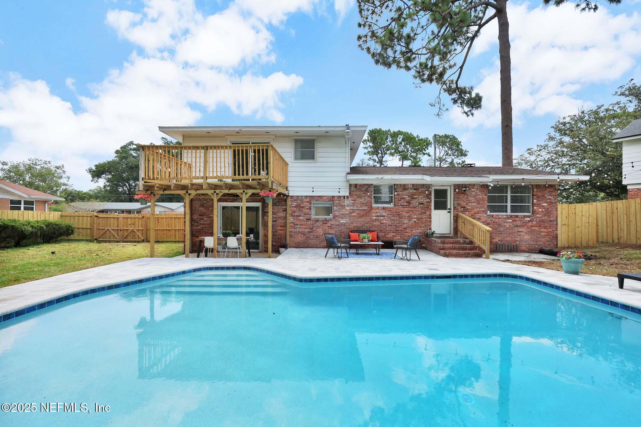 1224 MONTEVIDEO Road