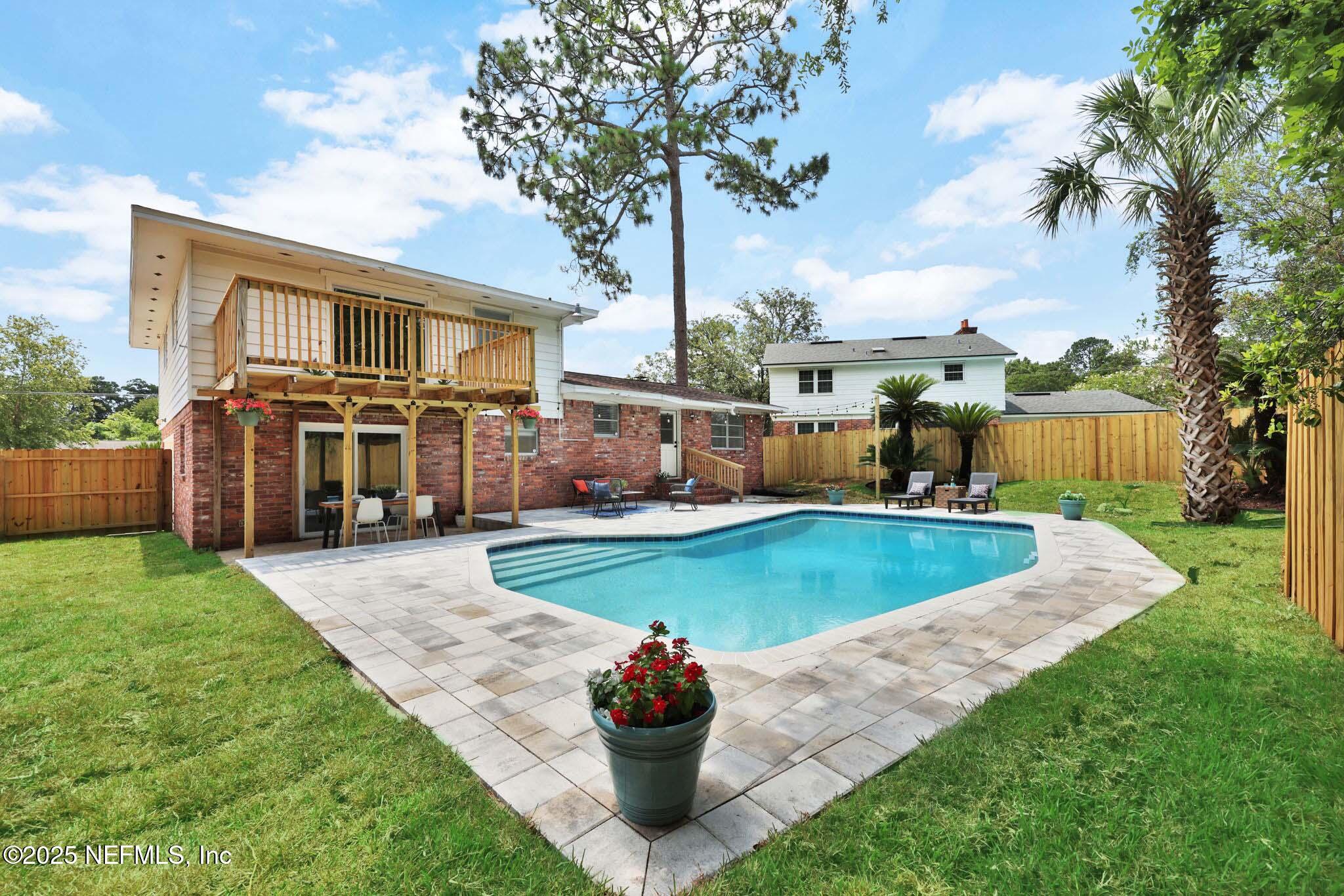 1224 MONTEVIDEO Road