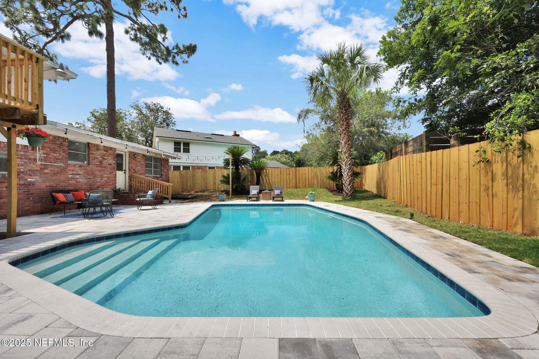 1224 MONTEVIDEO Road