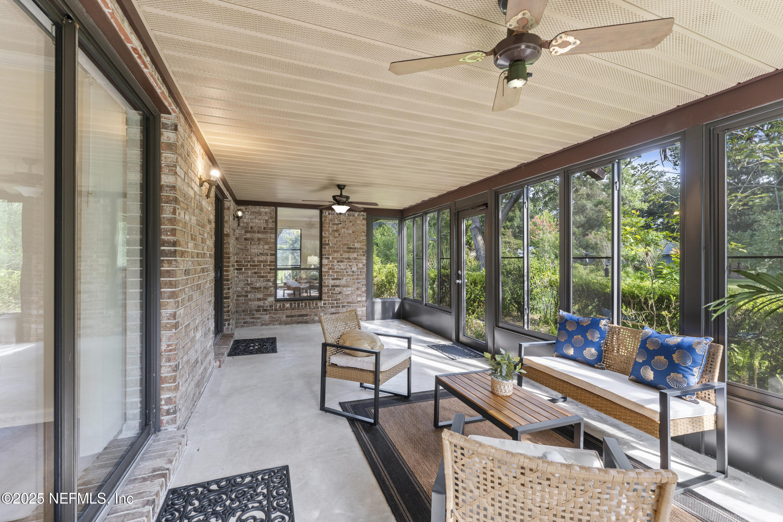 569 WATER OAK Lane
