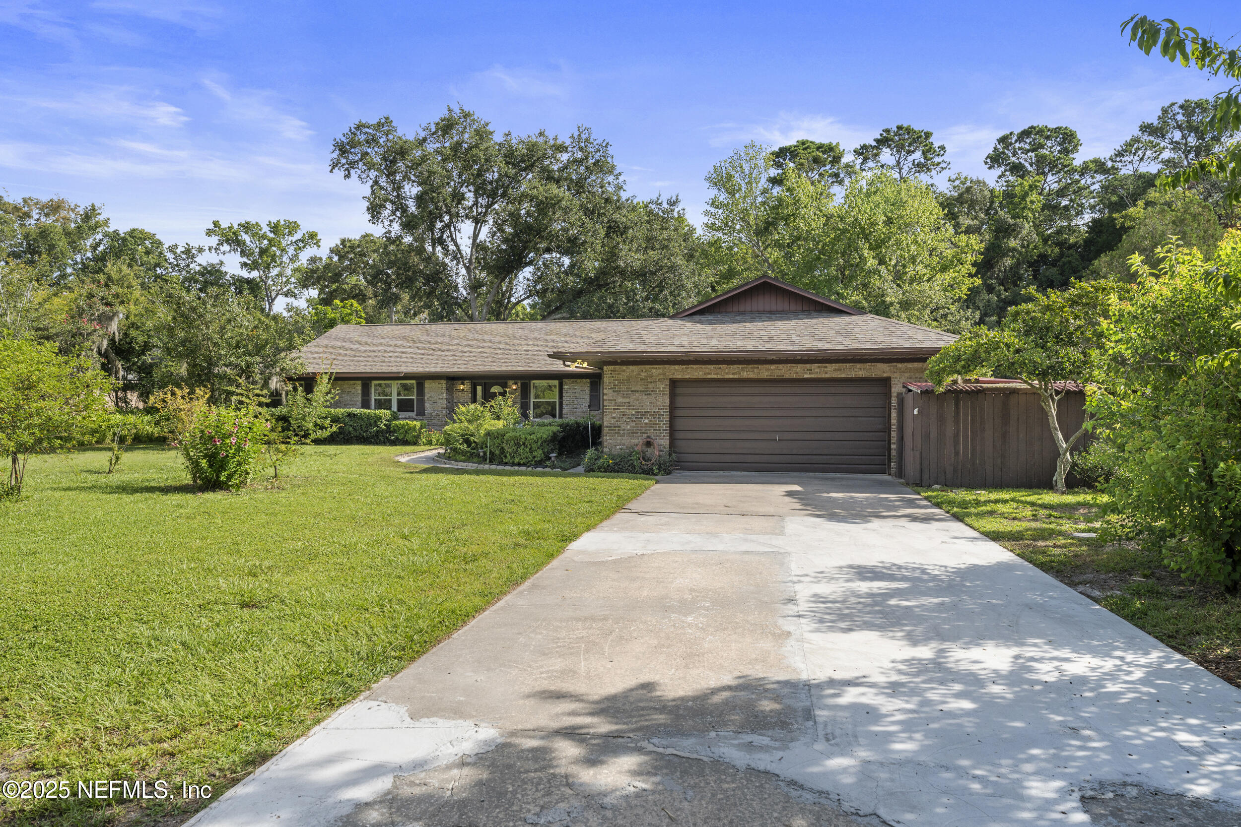 569 WATER OAK Lane