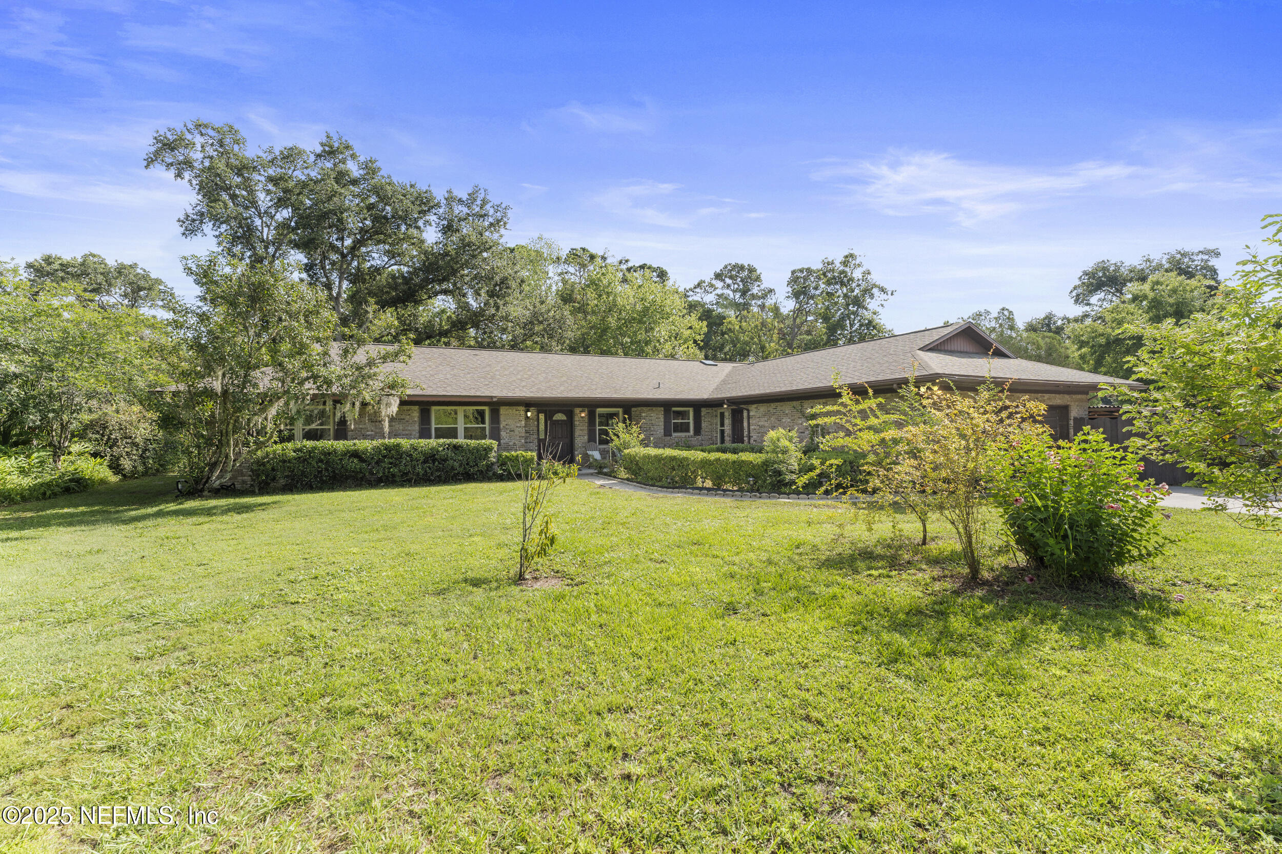569 WATER OAK Lane