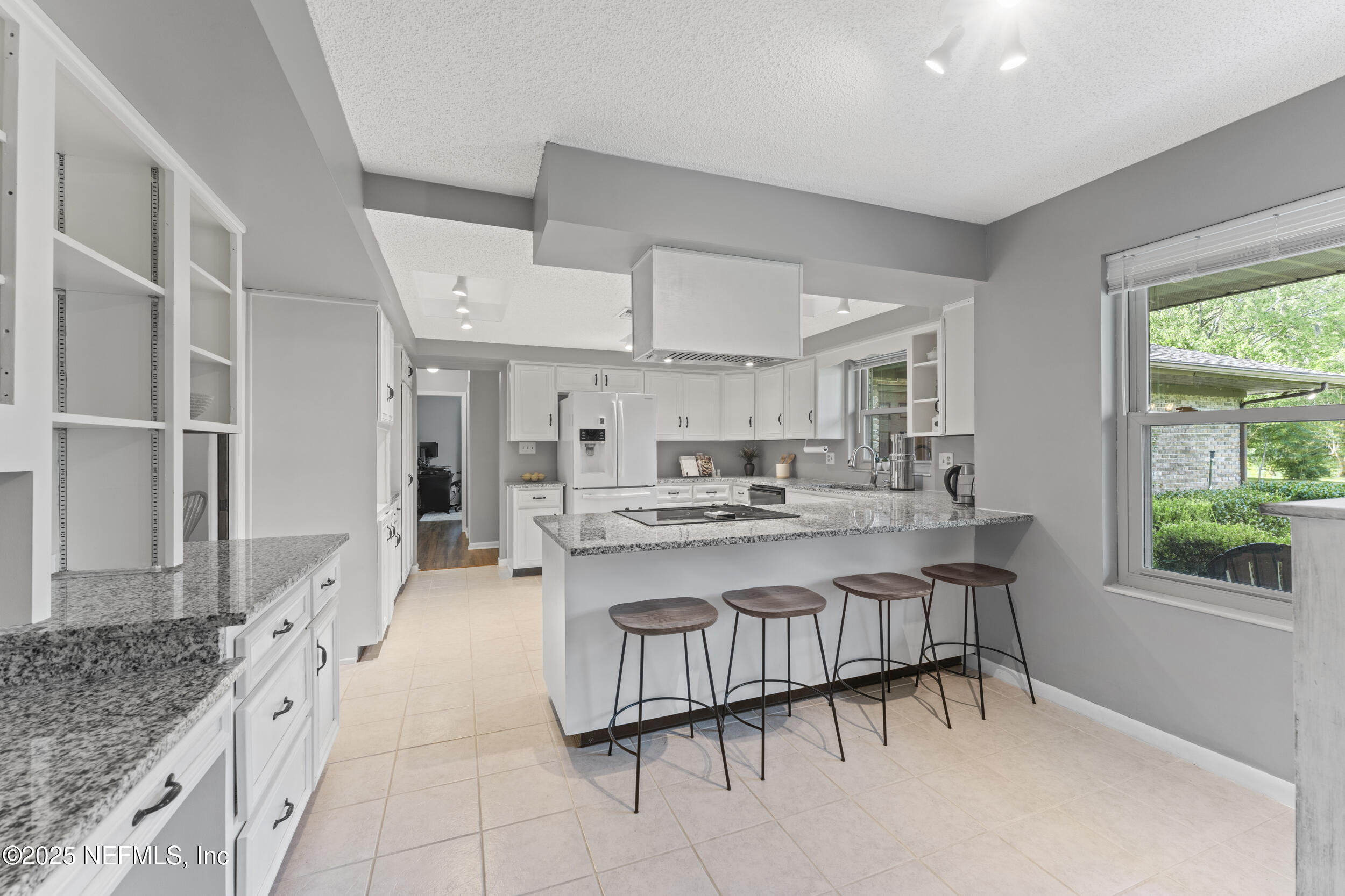 569 WATER OAK Lane