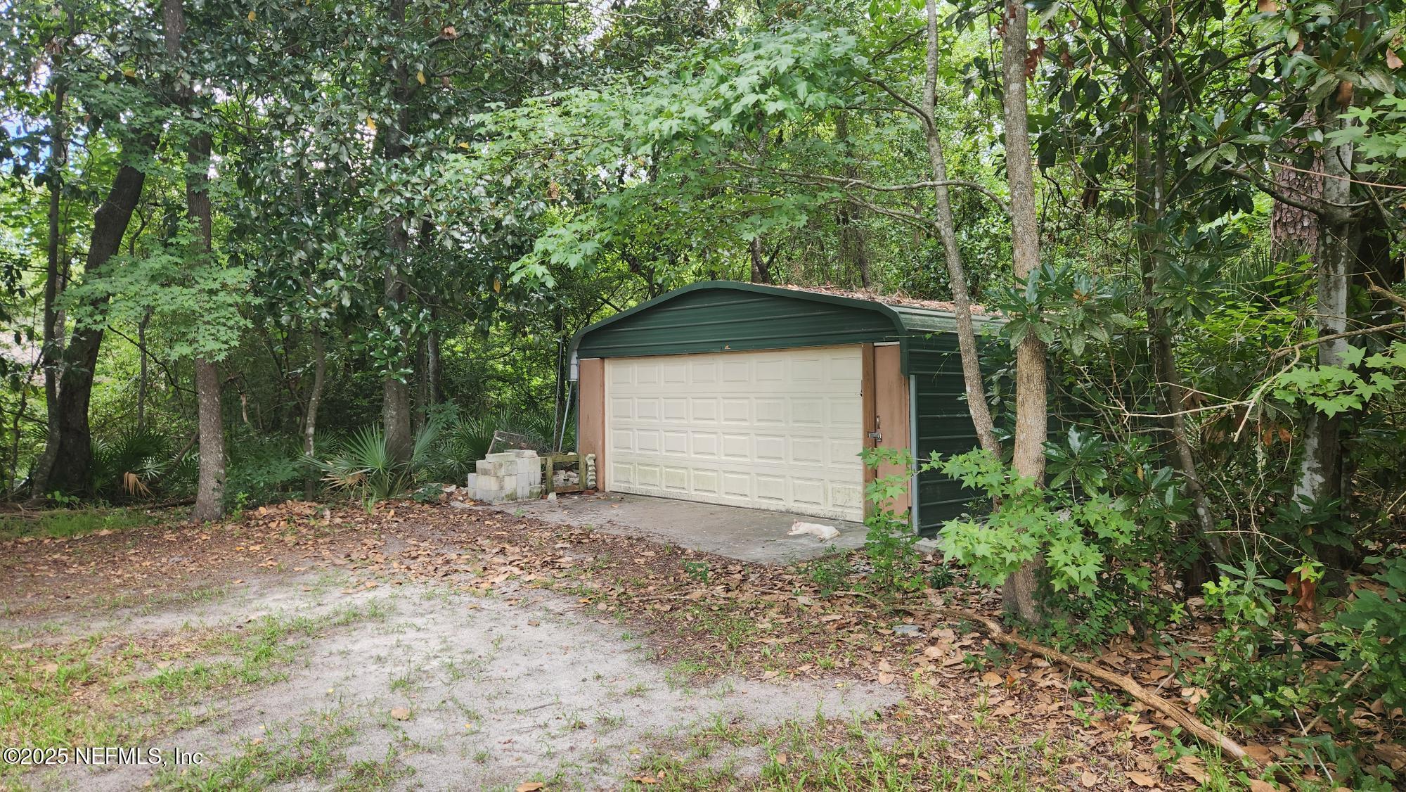 569 WATER OAK Lane