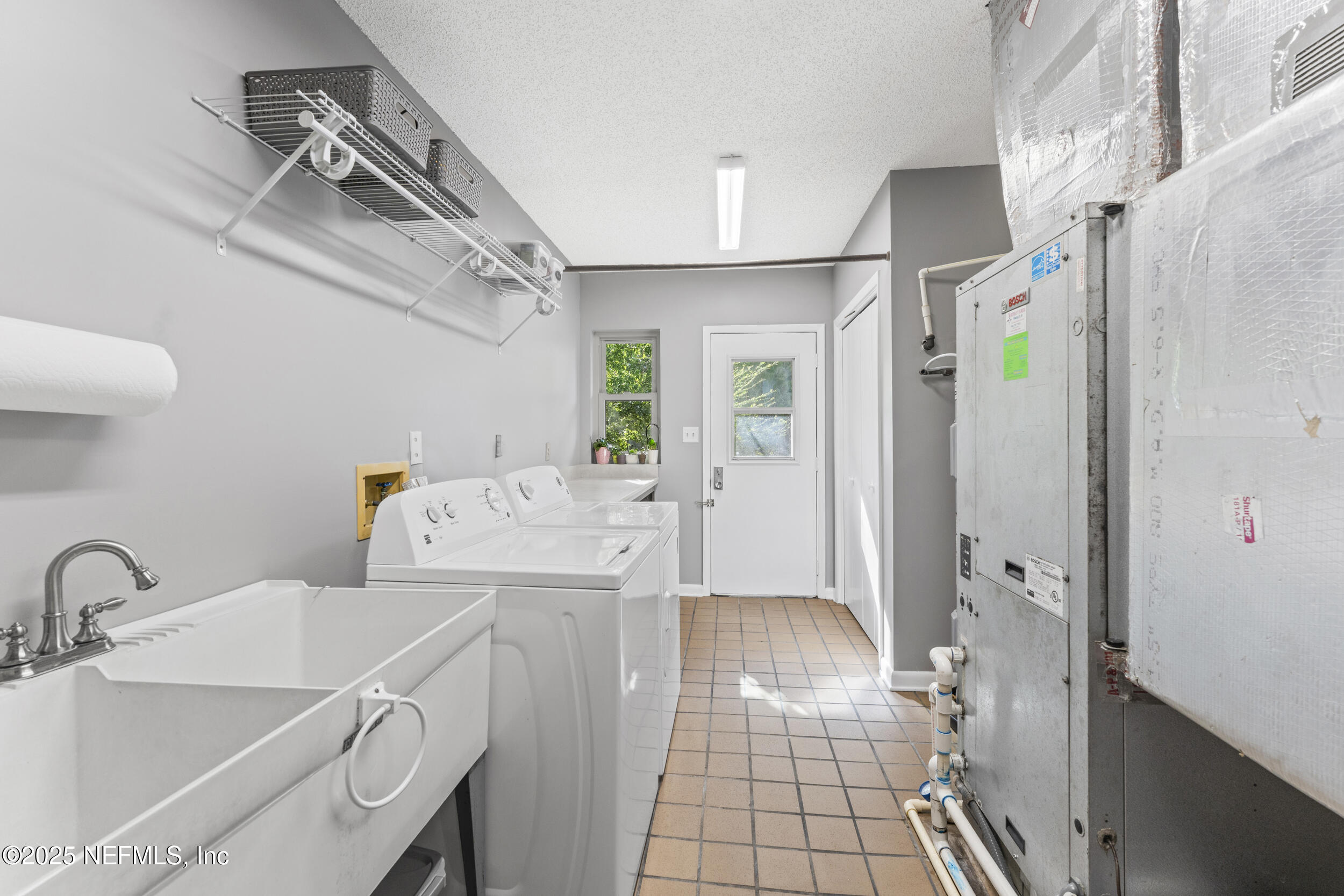 569 WATER OAK Lane