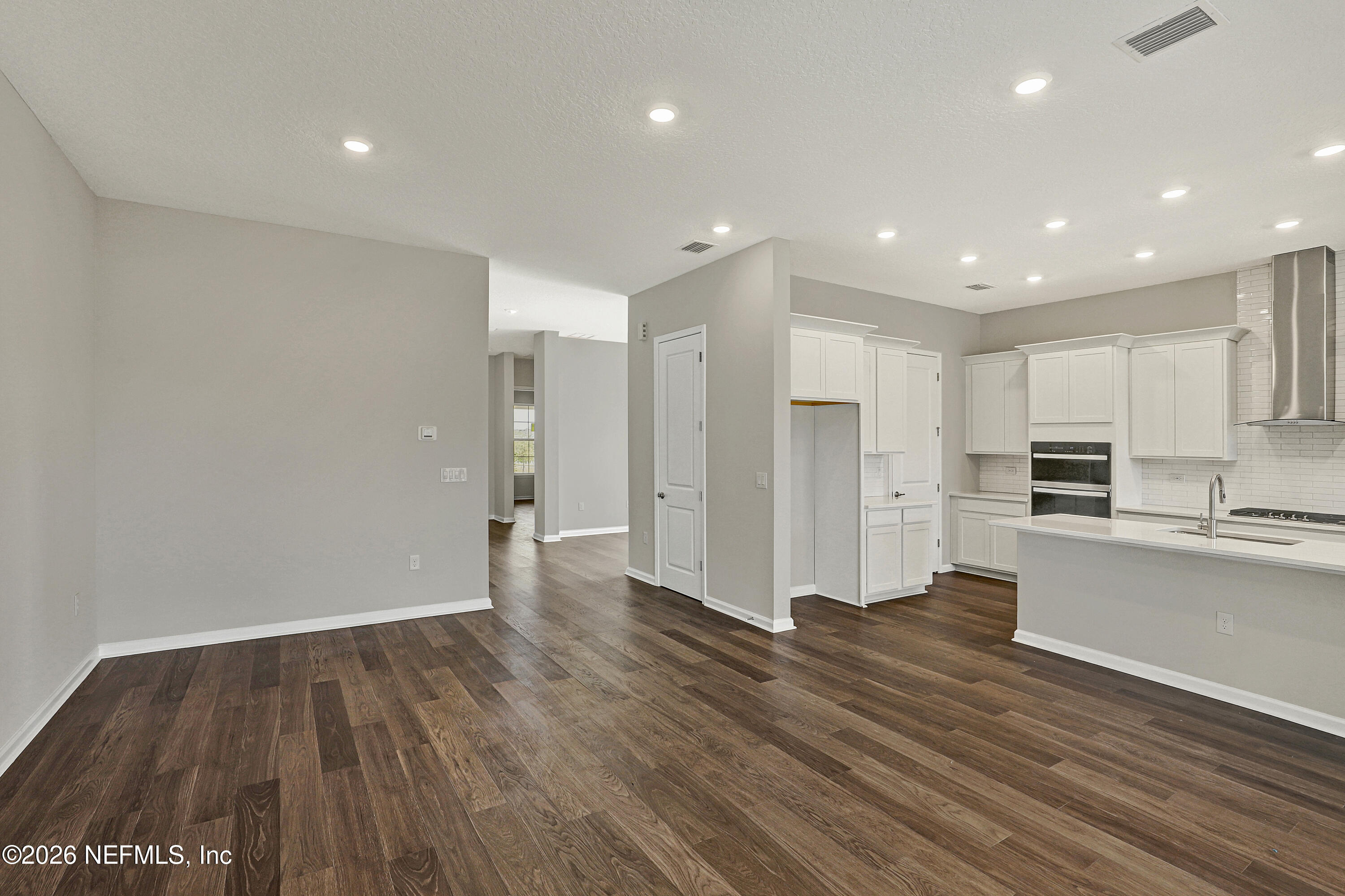3 SILVER GLEN Drive