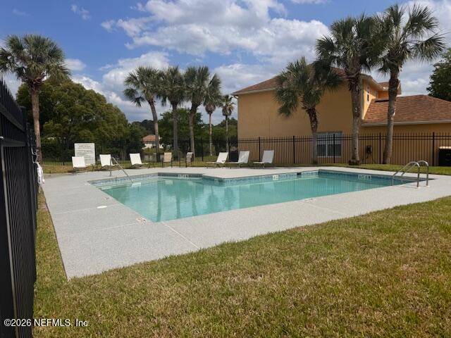 10518 RUNNING OAK Court