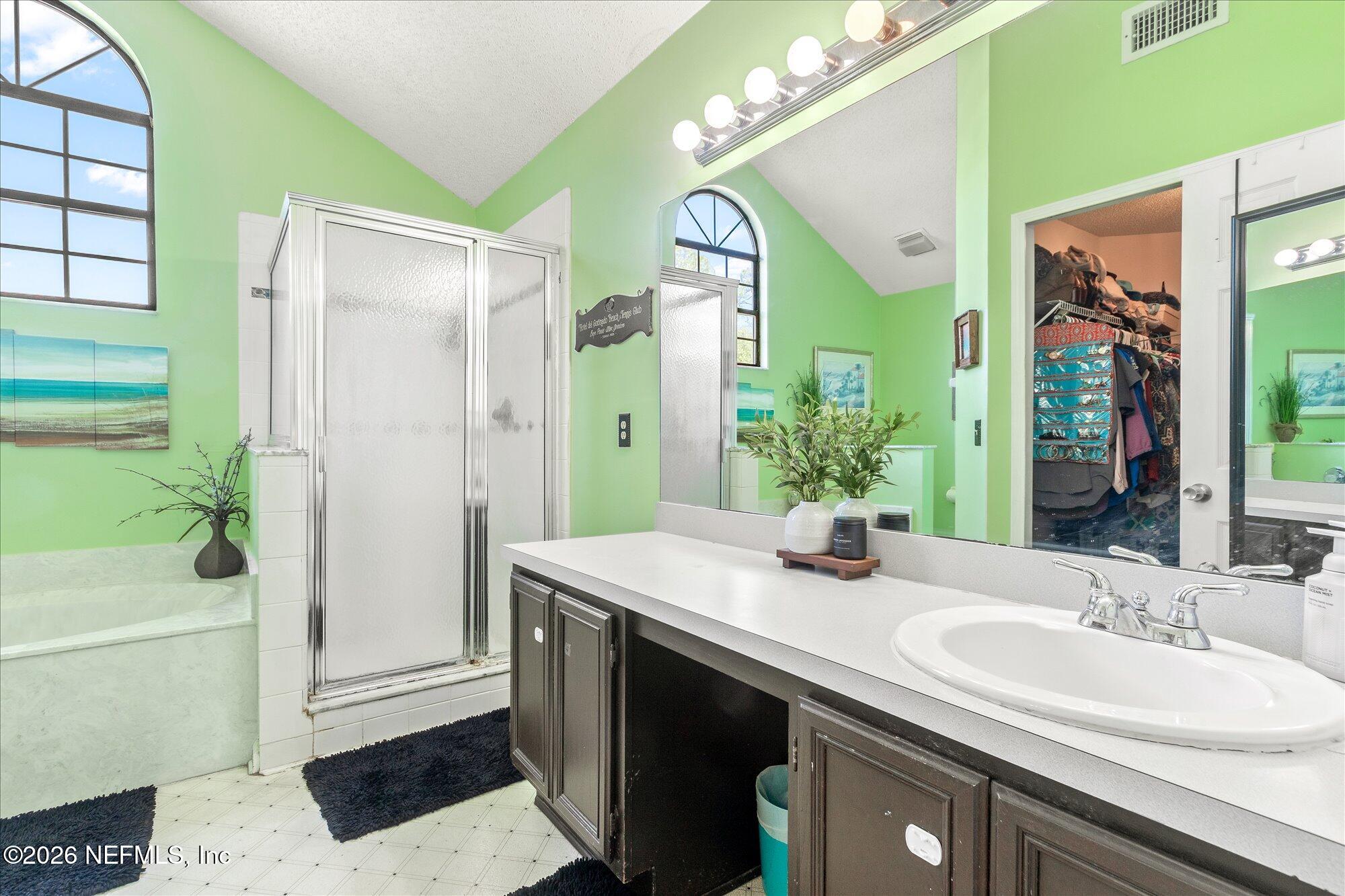 10518 RUNNING OAK Court