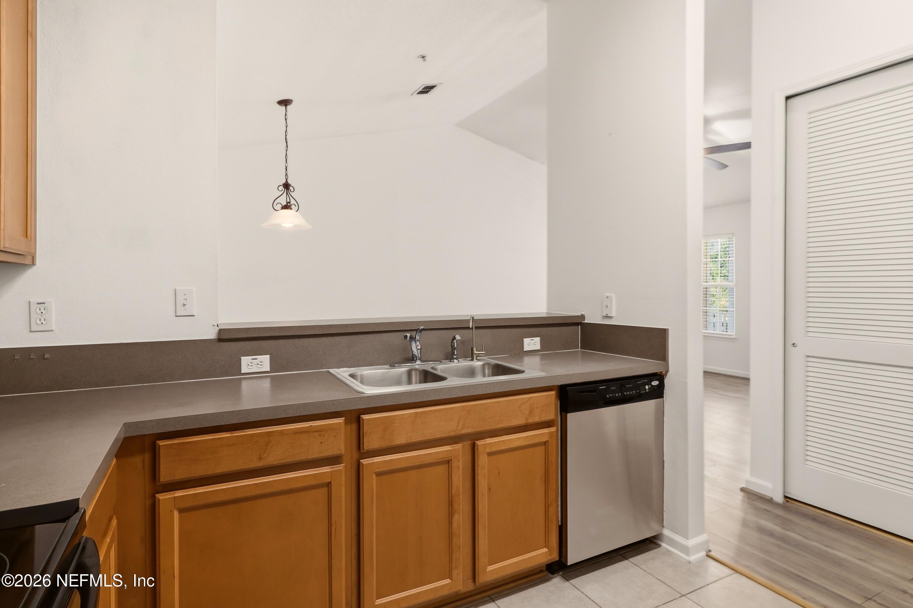 2200 MARSH HAWK Lane 214