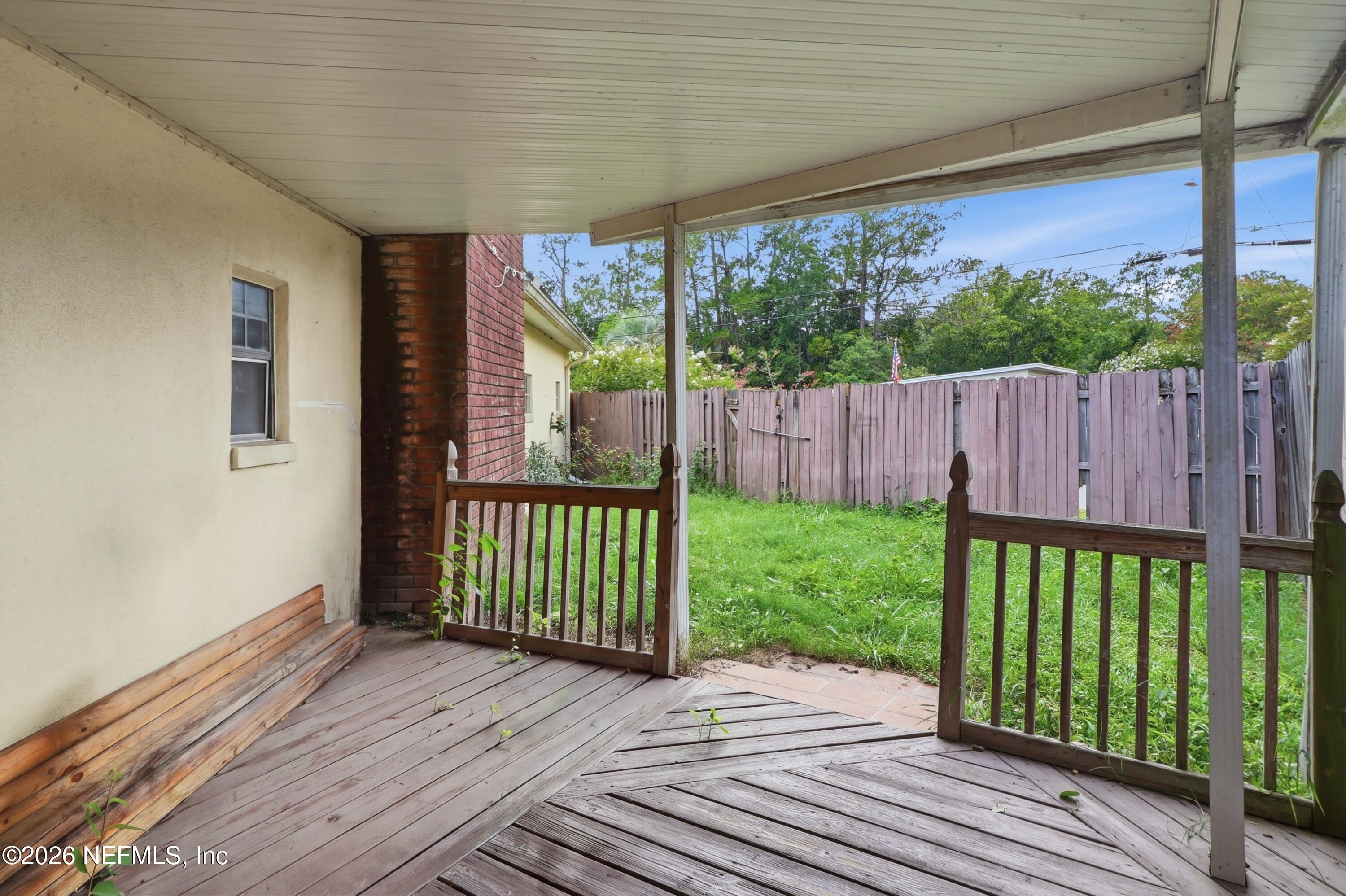 1927 MONTEAU Drive