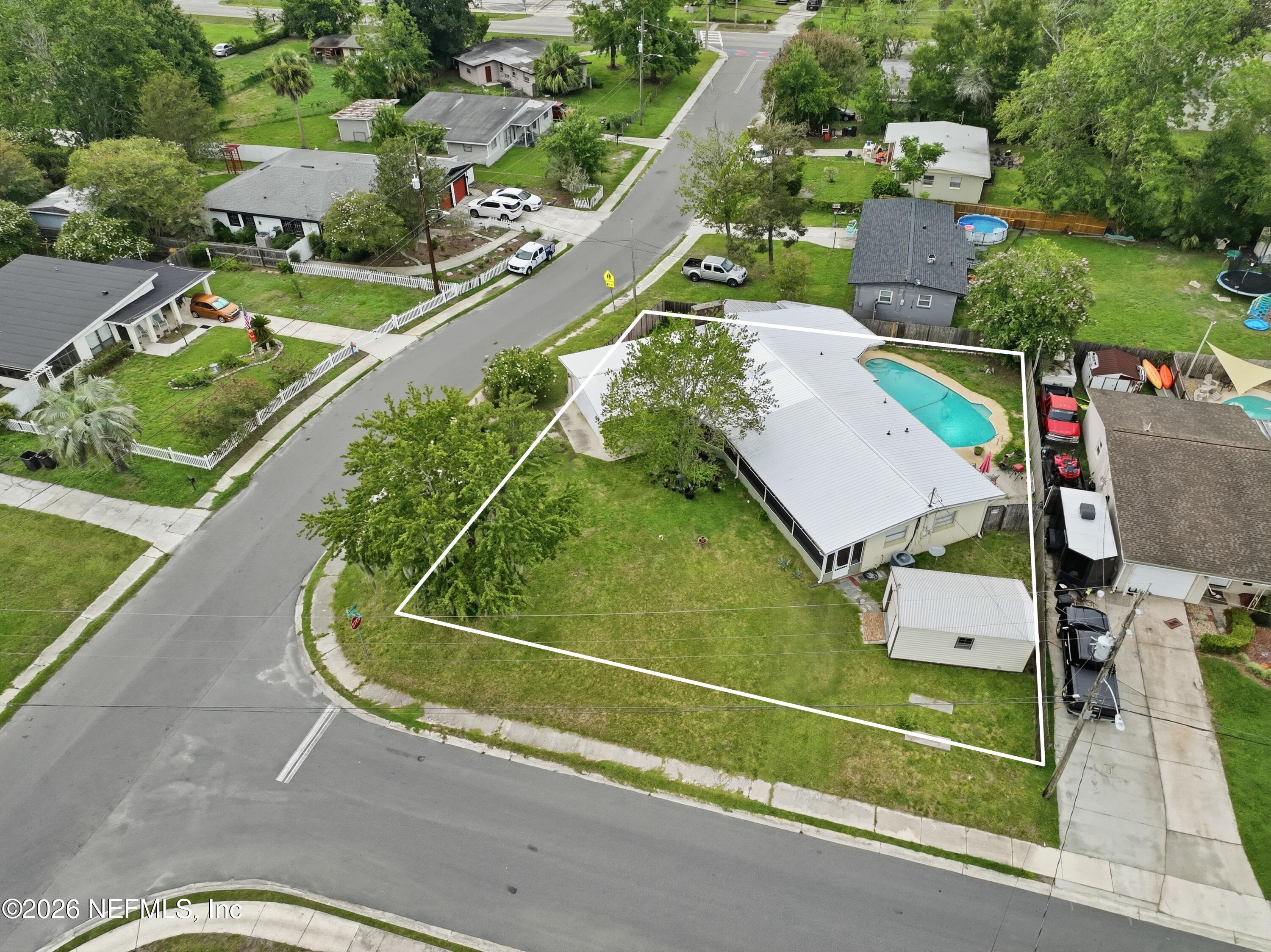 1927 MONTEAU Drive