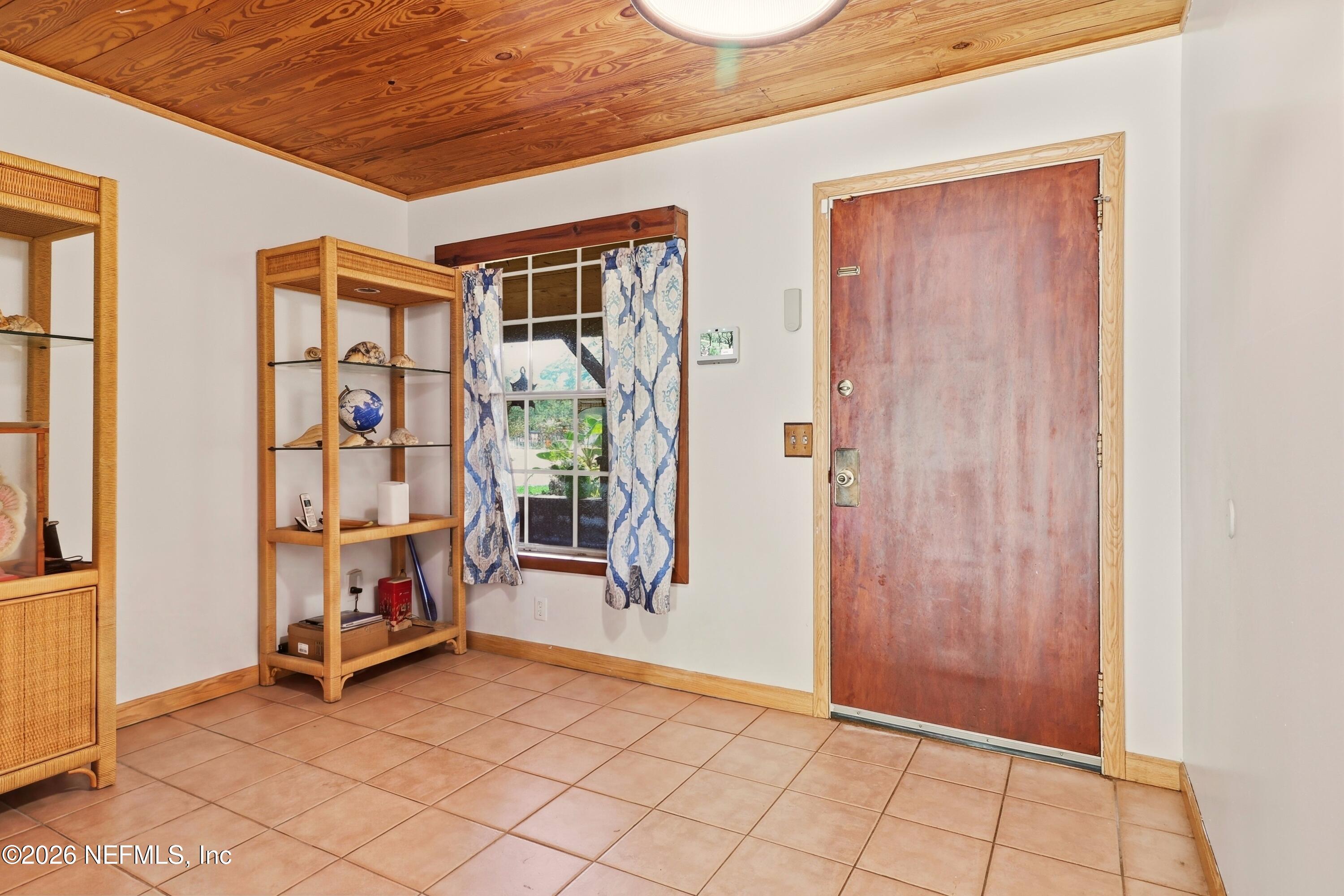 1927 MONTEAU Drive